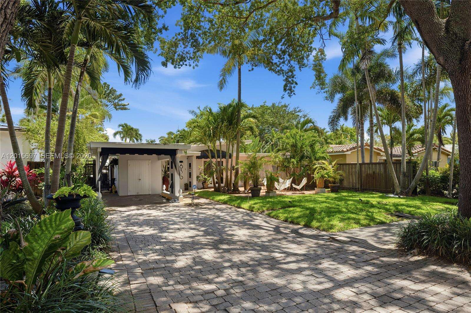 636 17th Ter, Fort Lauderdale, FL 33304 | Picture 2