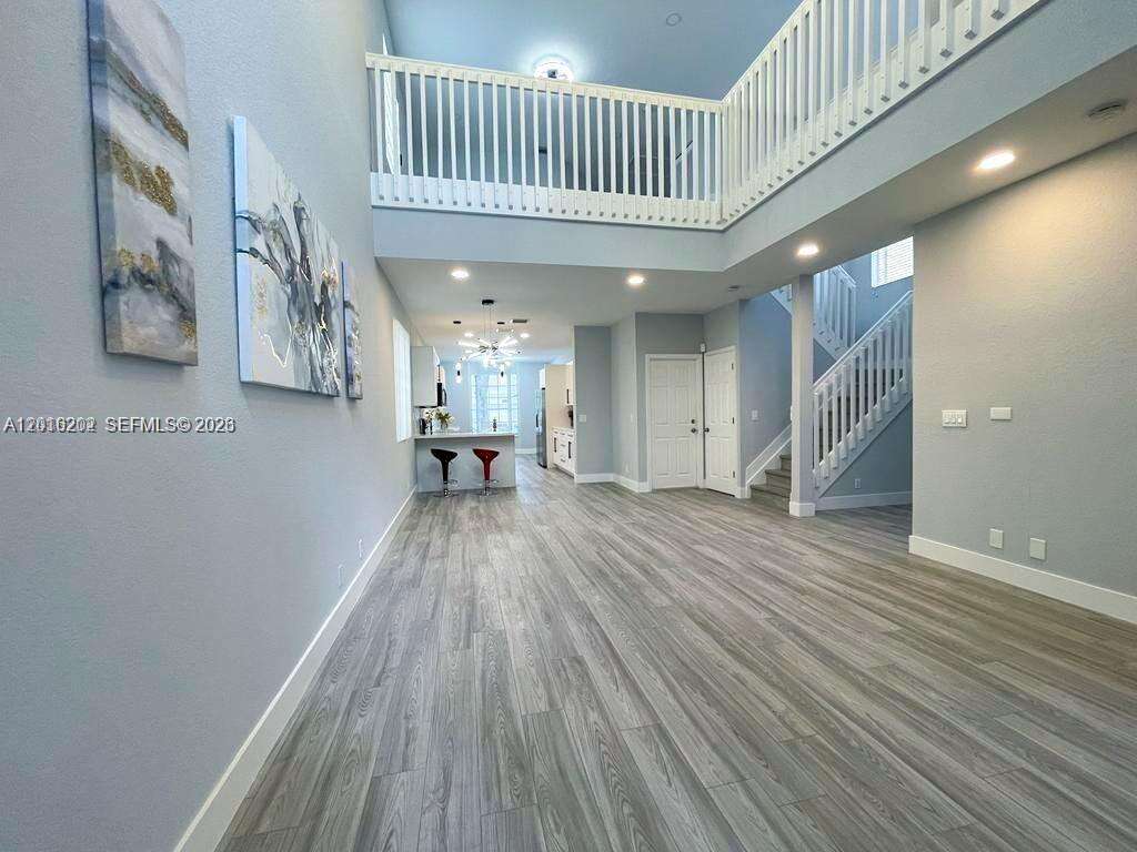 1261 Hayes St, Hollywood, FL 33019 - For Sale photo 2