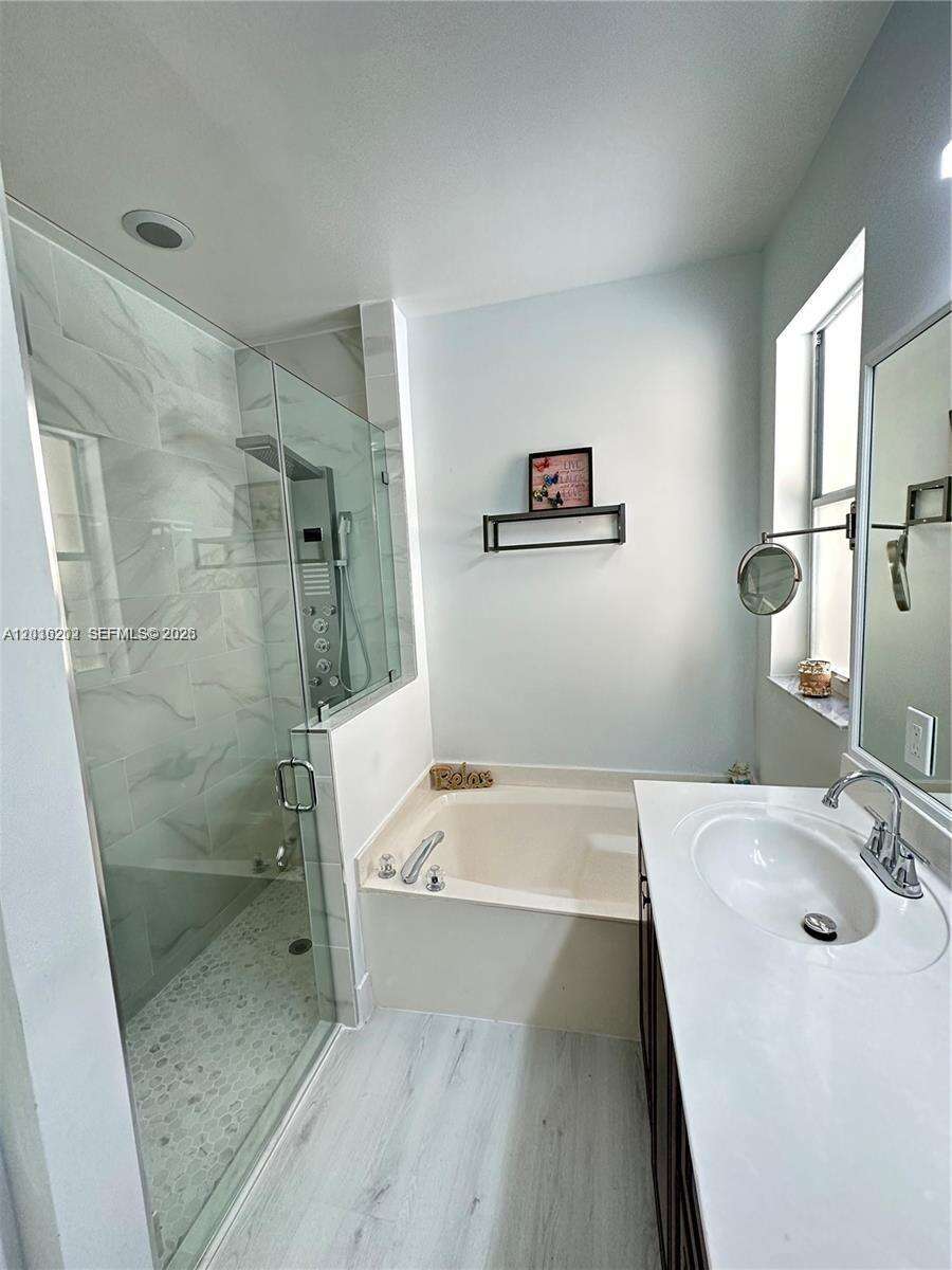 1261 Hayes St, Hollywood, FL 33019 - For Sale photo 19