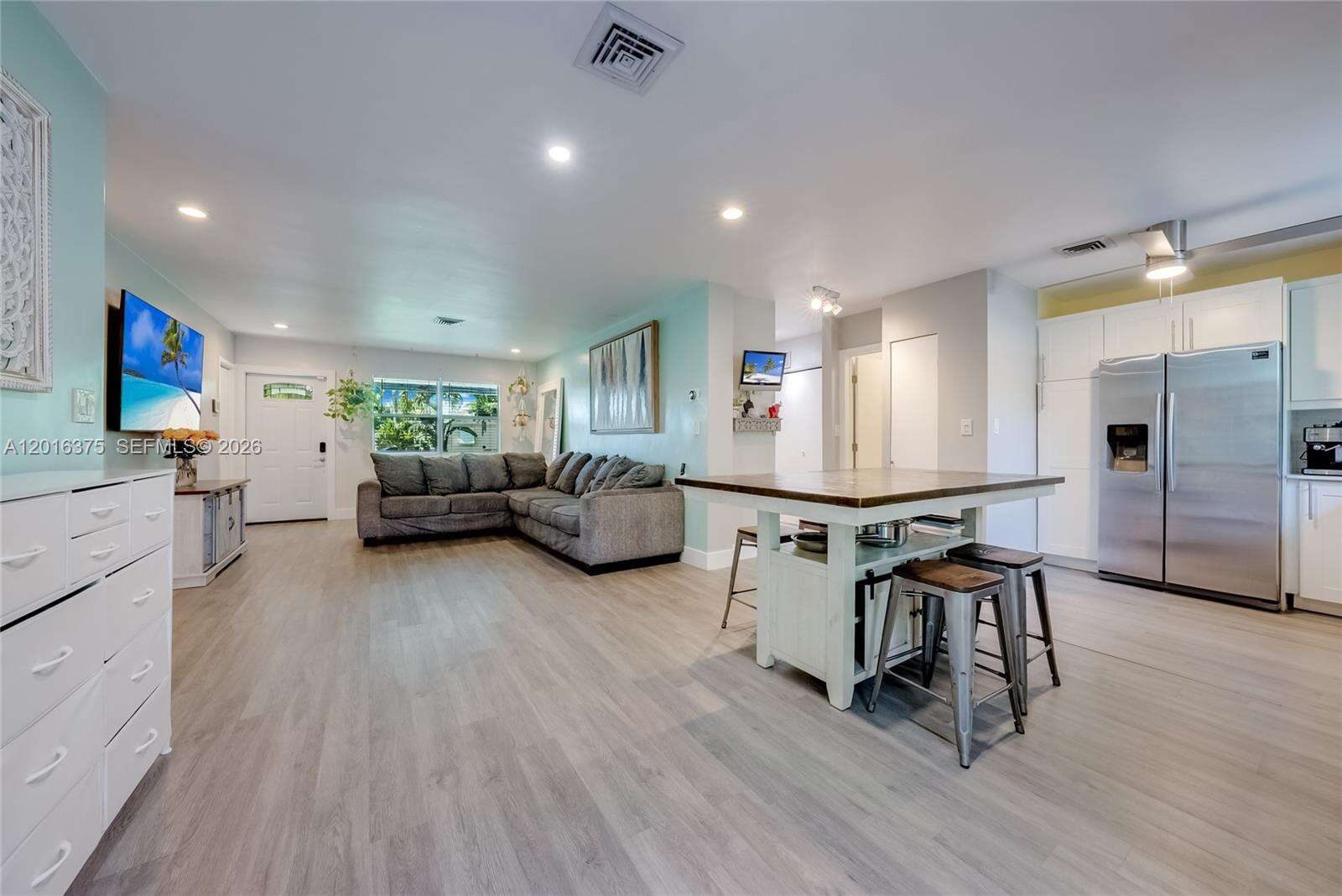 2747 Dewey St, Hollywood, FL 33020 - For Sale photo 2