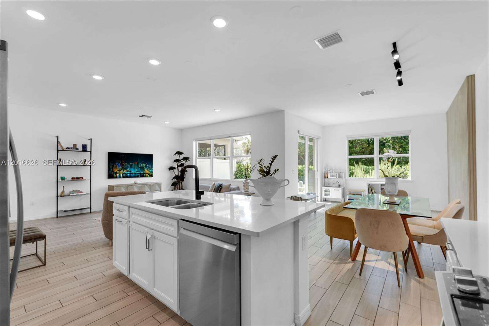 4774 Eucalyptus Dr, Hollywood, FL 33021 | Picture 23