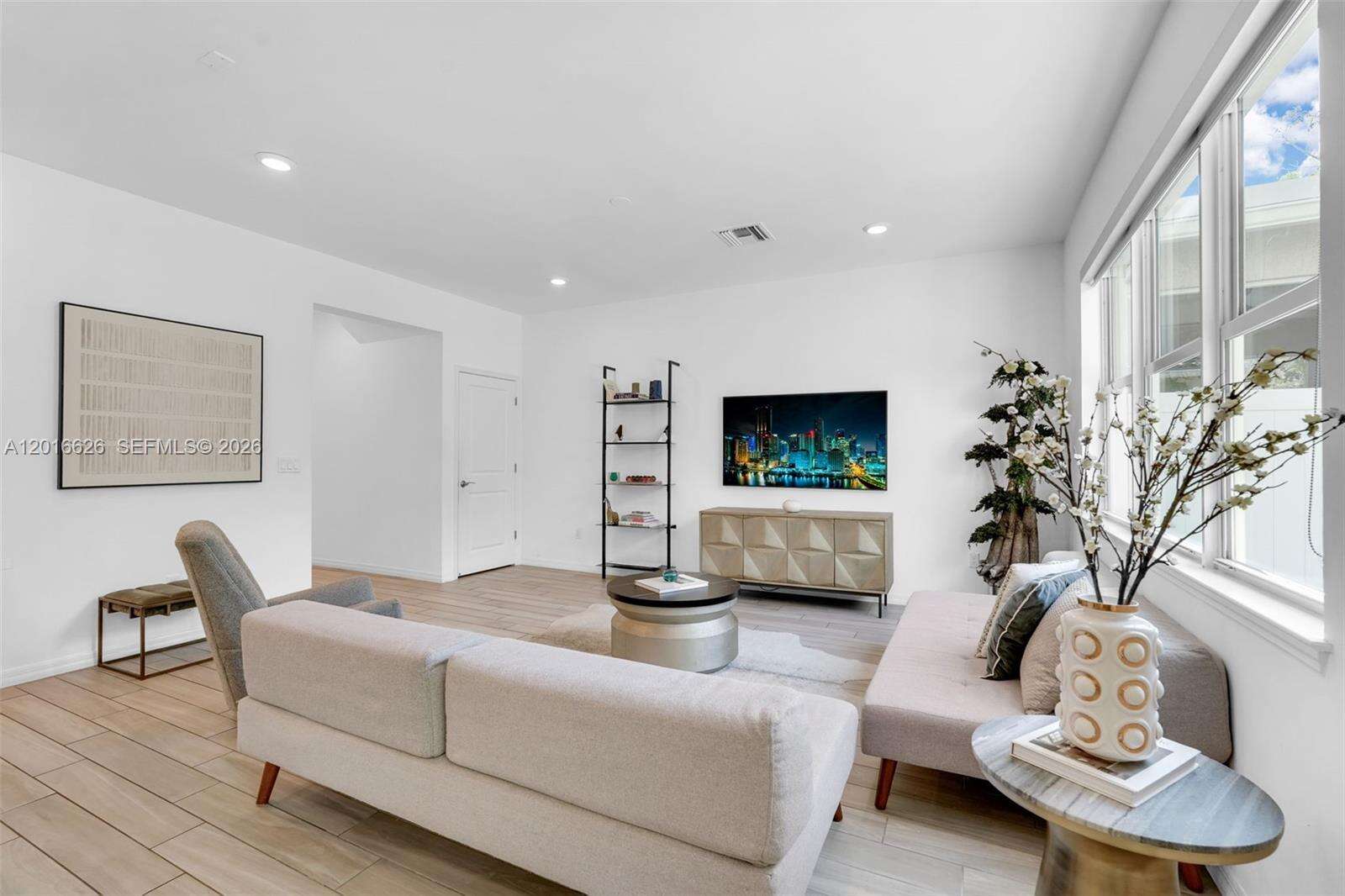 4774 Eucalyptus Dr, Hollywood, FL 33021 | Picture 9