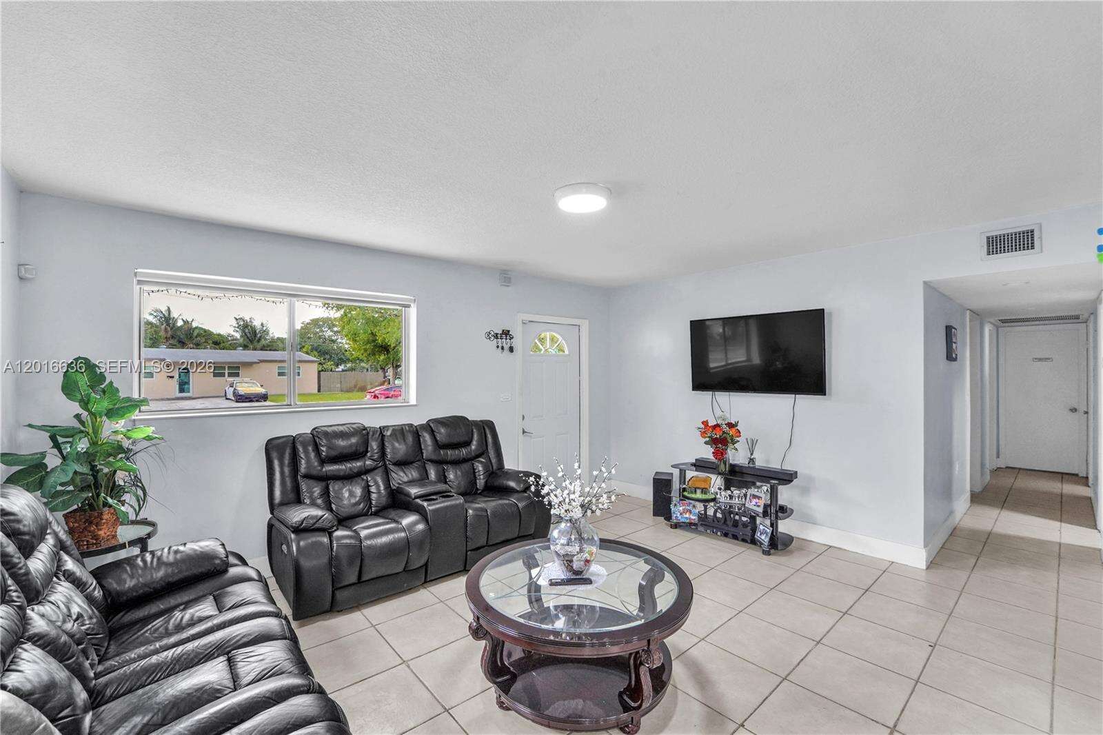 900 70th Ave, Hollywood, FL 33024 - For Sale photo 4