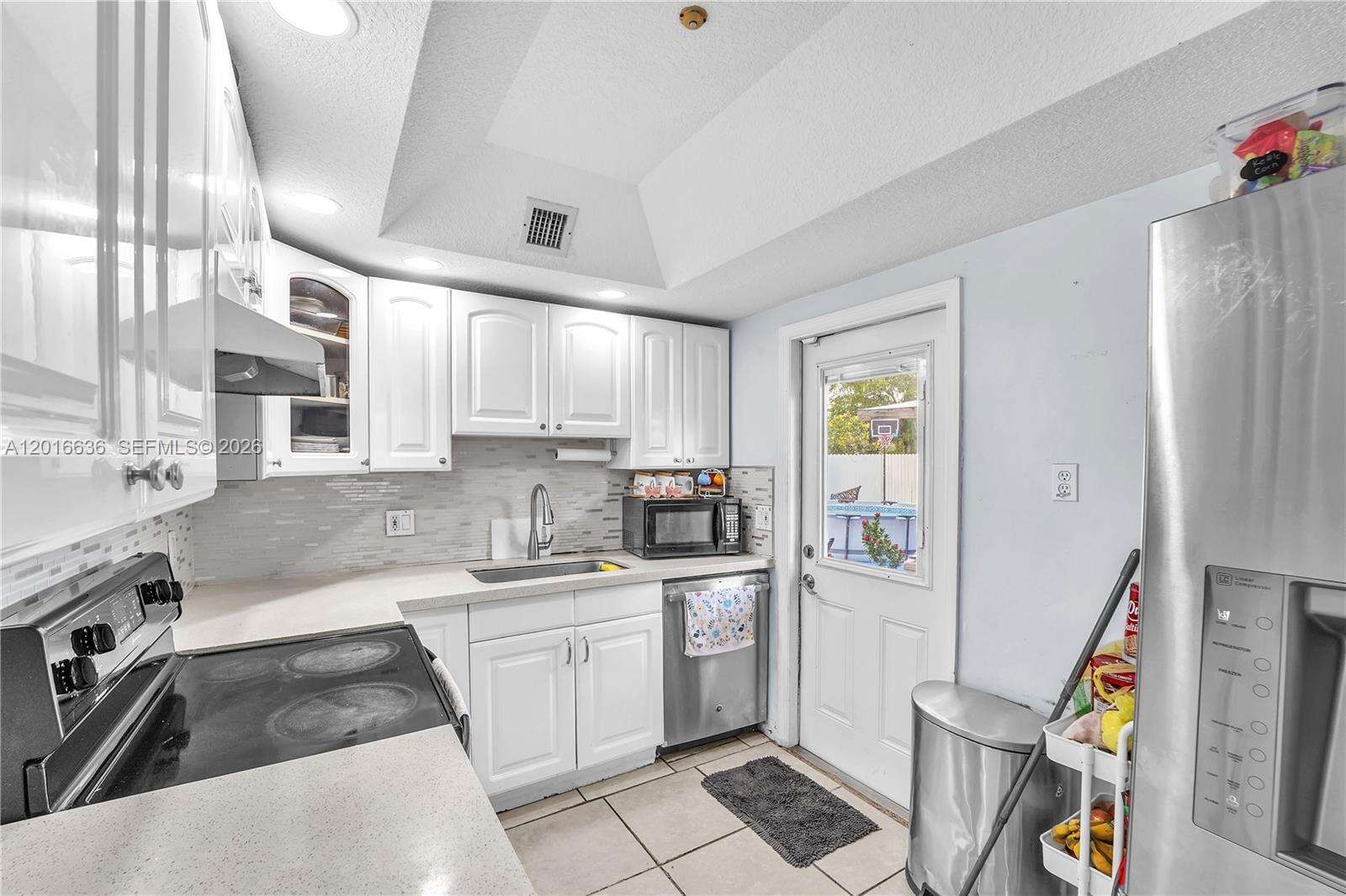 900 70th Ave, Hollywood, FL 33024 - For Sale photo 9