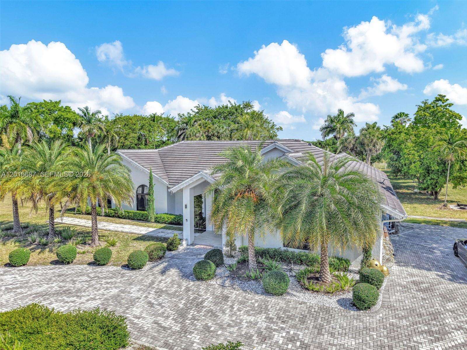 17795 158th St, Miami, FL 33187 - For Sale photo 3