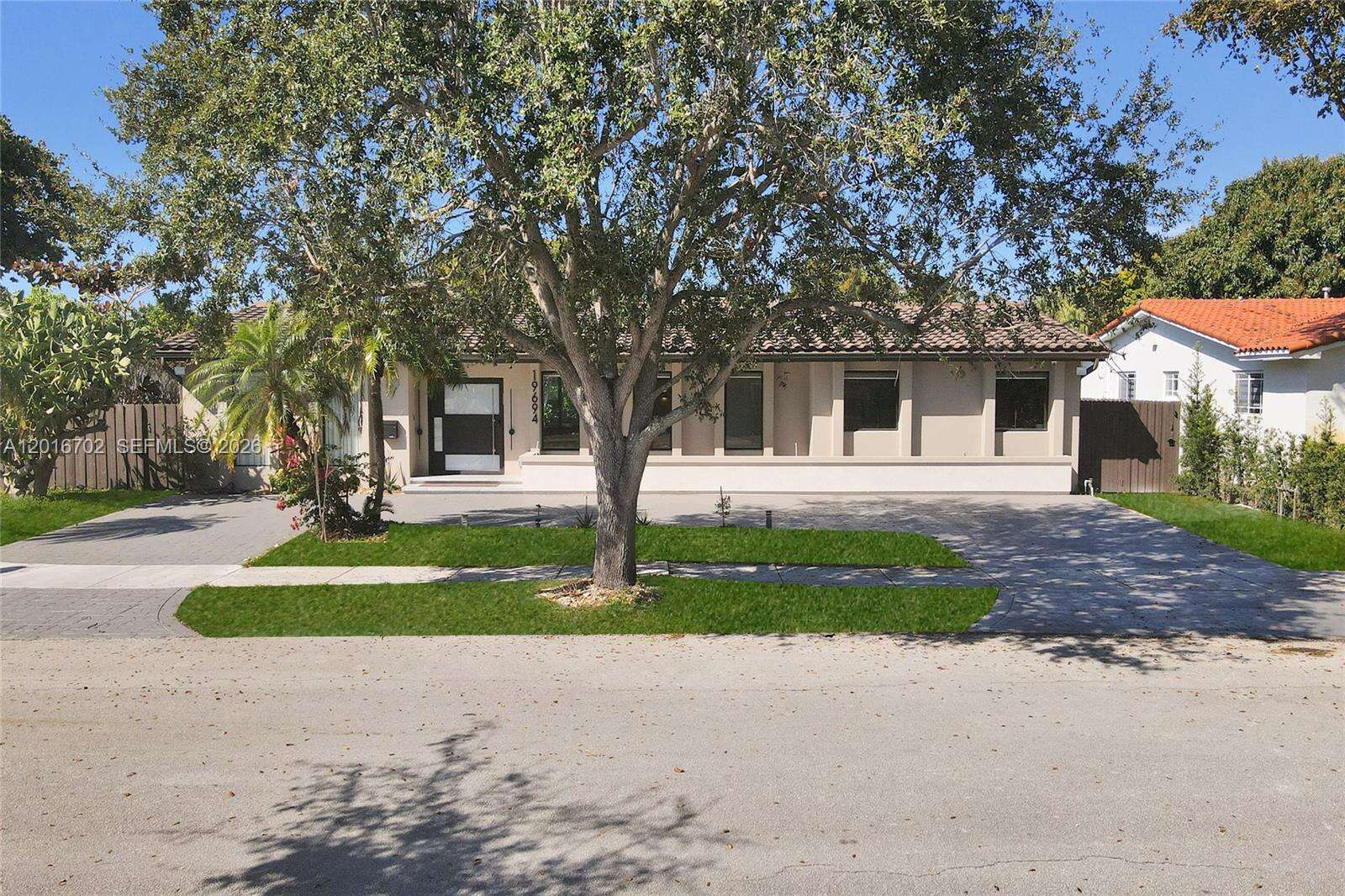 19694 24th Ave, Miami, FL 33180 - For Sale photo 56