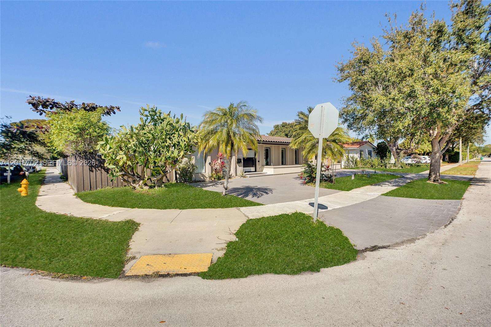 19694 24th Ave, Miami, FL 33180 - For Sale photo 69