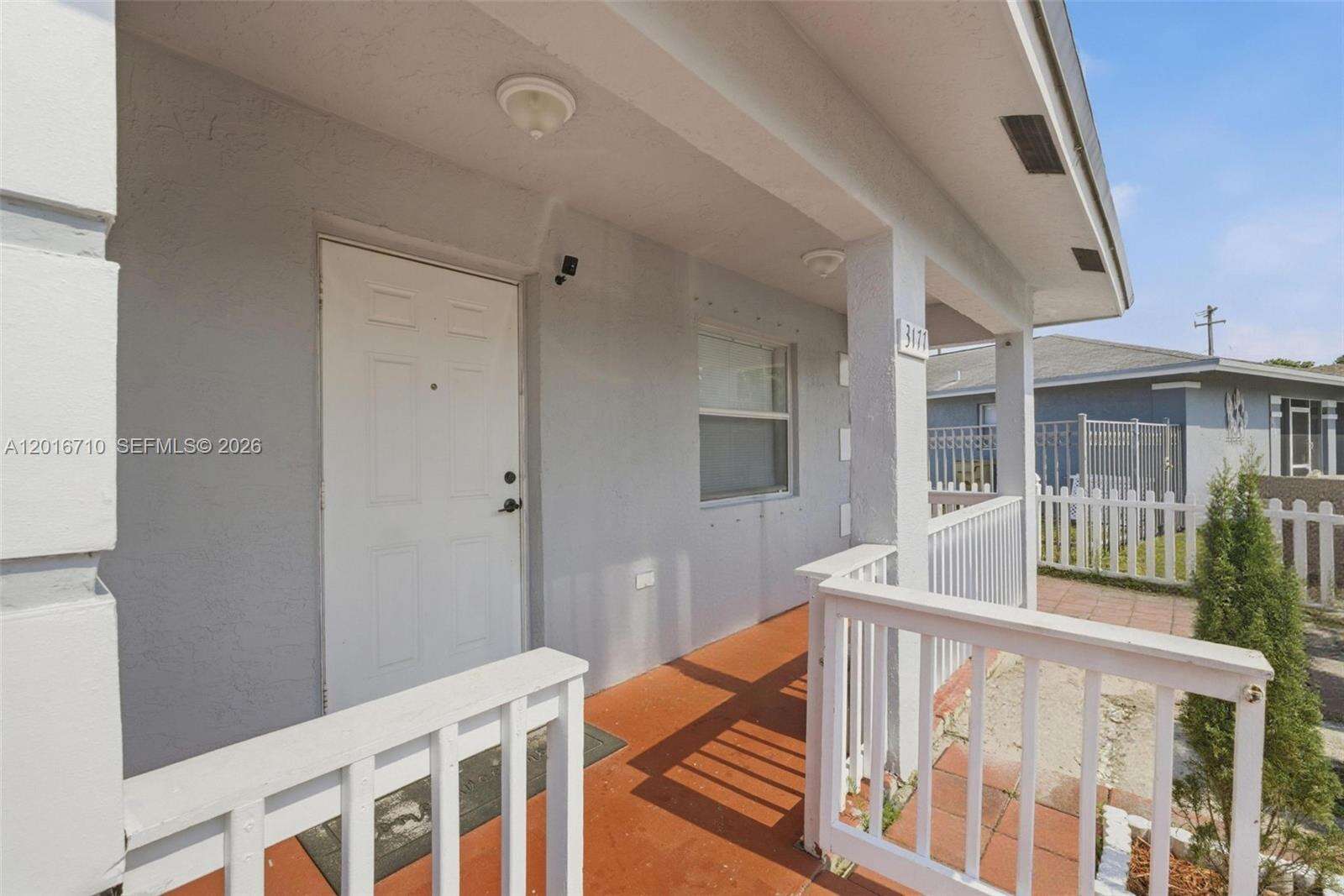 3177 75th Way, Hollywood, FL 33024 - For Sale photo 2