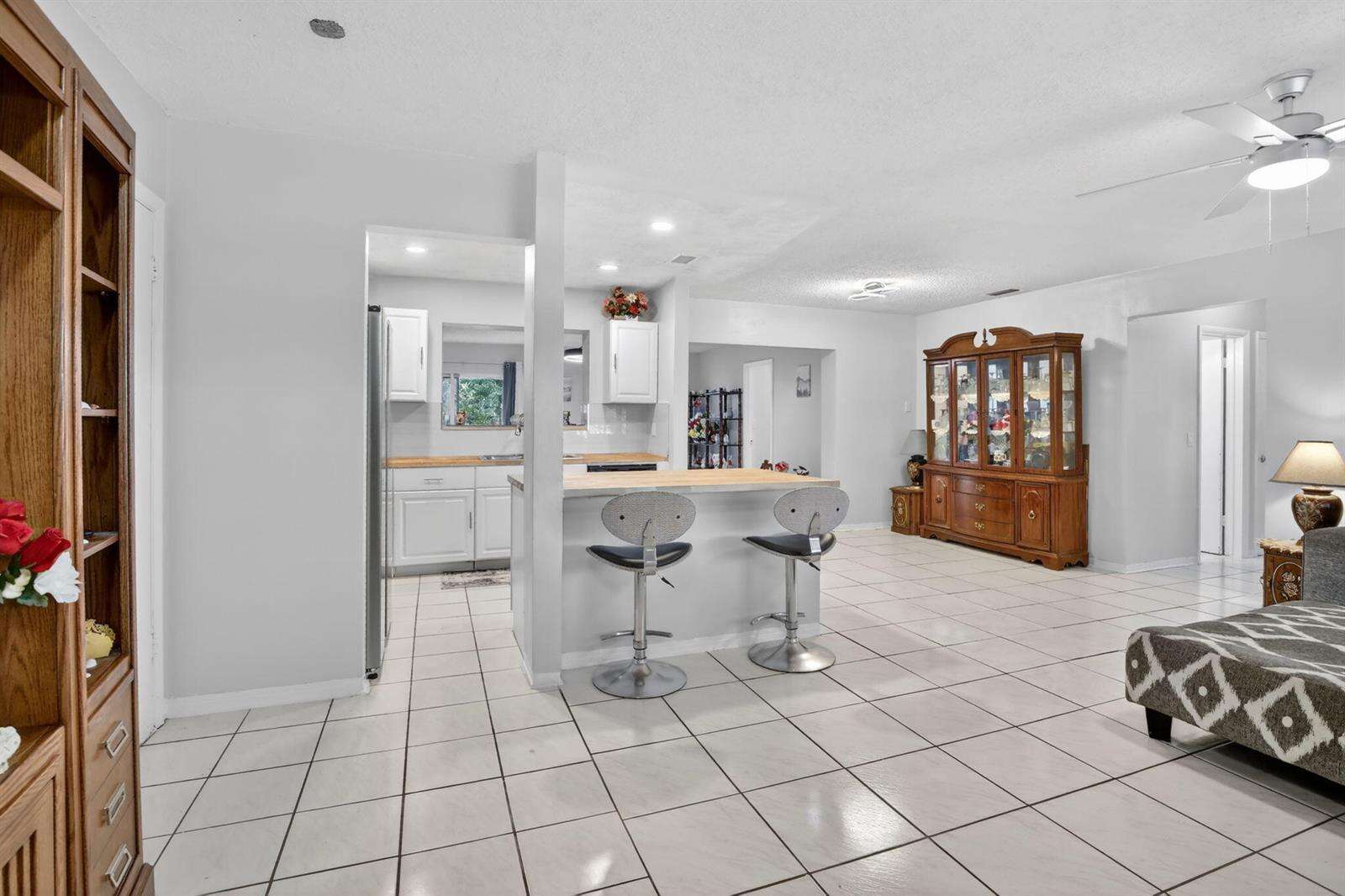 1411 89th, Pembroke Pines, FL 33024 - For Sale photo 2