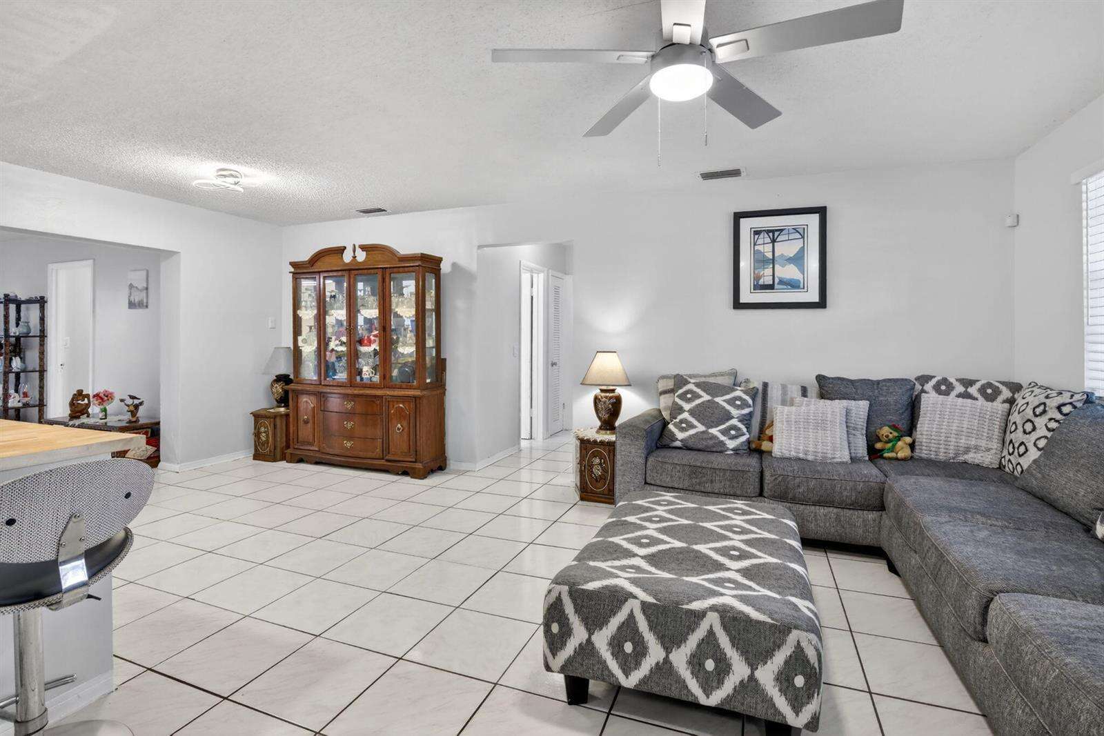 1411 89th, Pembroke Pines, FL 33024 - For Sale photo 3