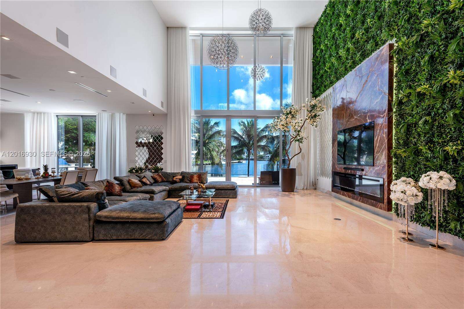 400 Tamarind Dr, Hallandale Beach, FL 33009 | Picture 13