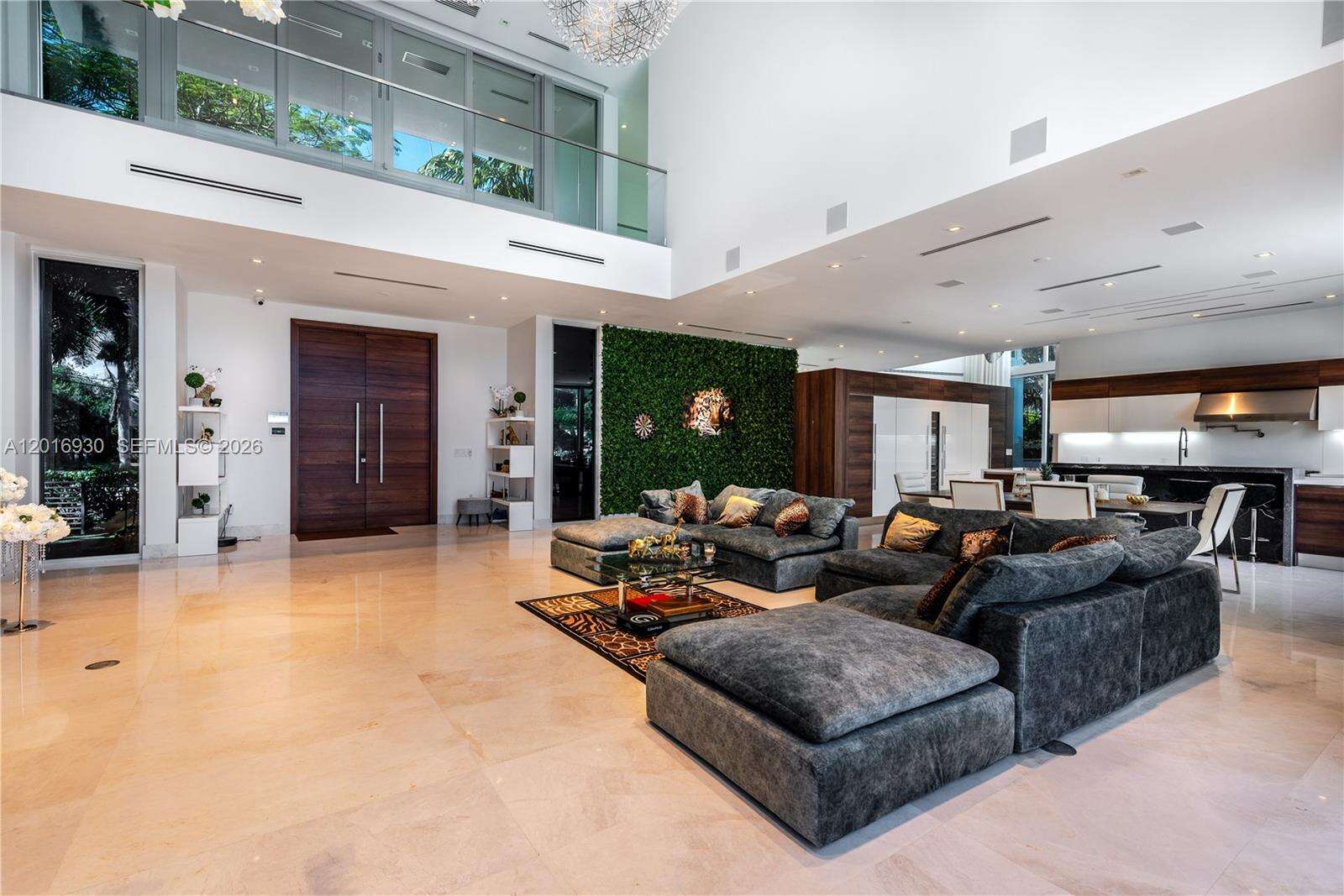 400 Tamarind Dr, Hallandale Beach, FL 33009 | Picture 15