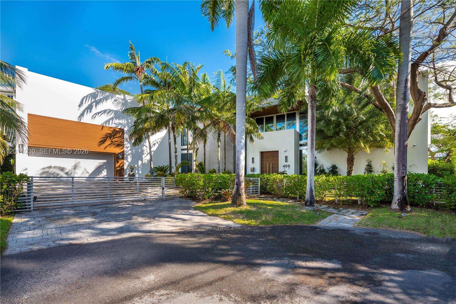 400 Tamarind Dr, Hallandale Beach, FL 33009 | Picture 4