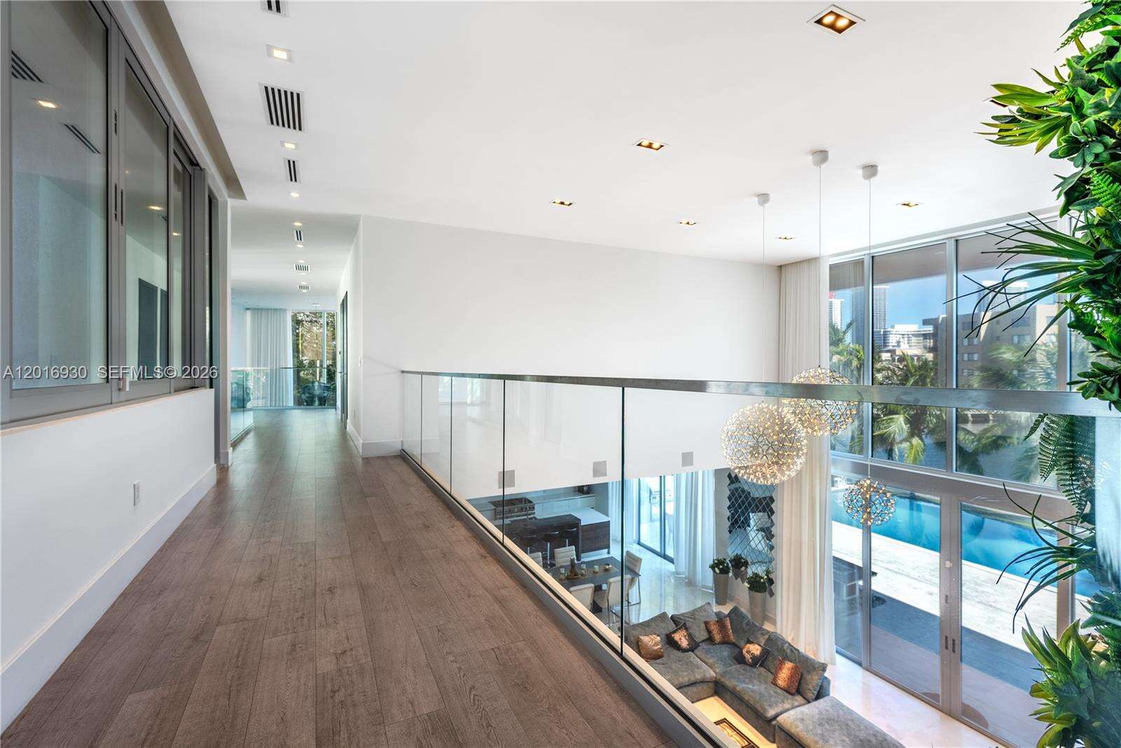 400 Tamarind Dr, Hallandale Beach, FL 33009 | Picture 36