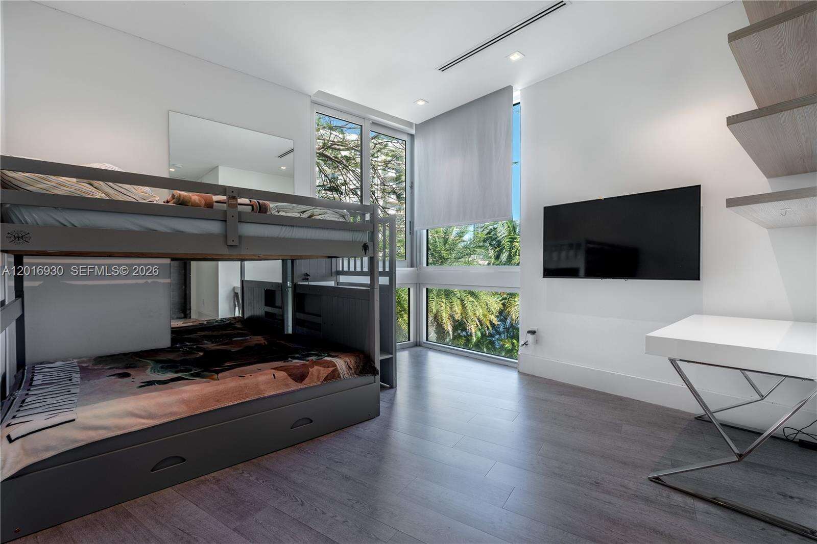 400 Tamarind Dr, Hallandale Beach, FL 33009 | Picture 45