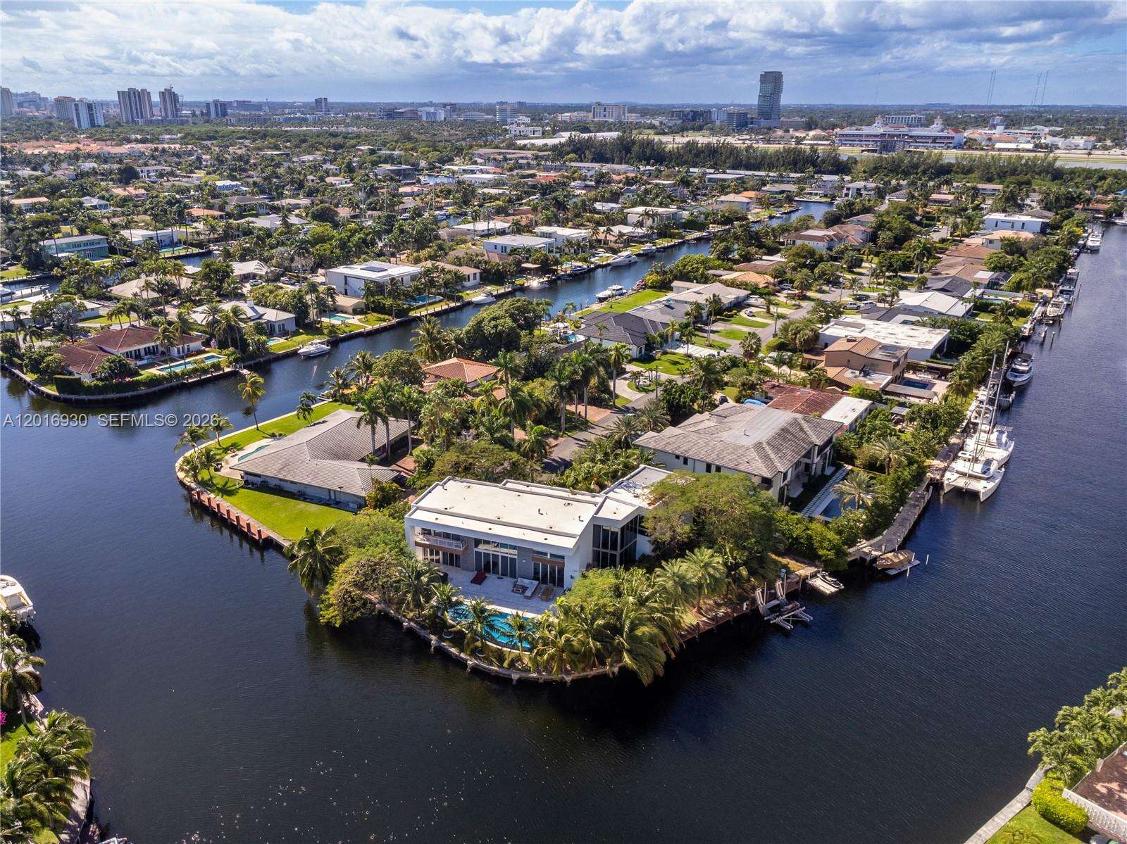 400 Tamarind Dr, Hallandale Beach, FL 33009 | Picture 47
