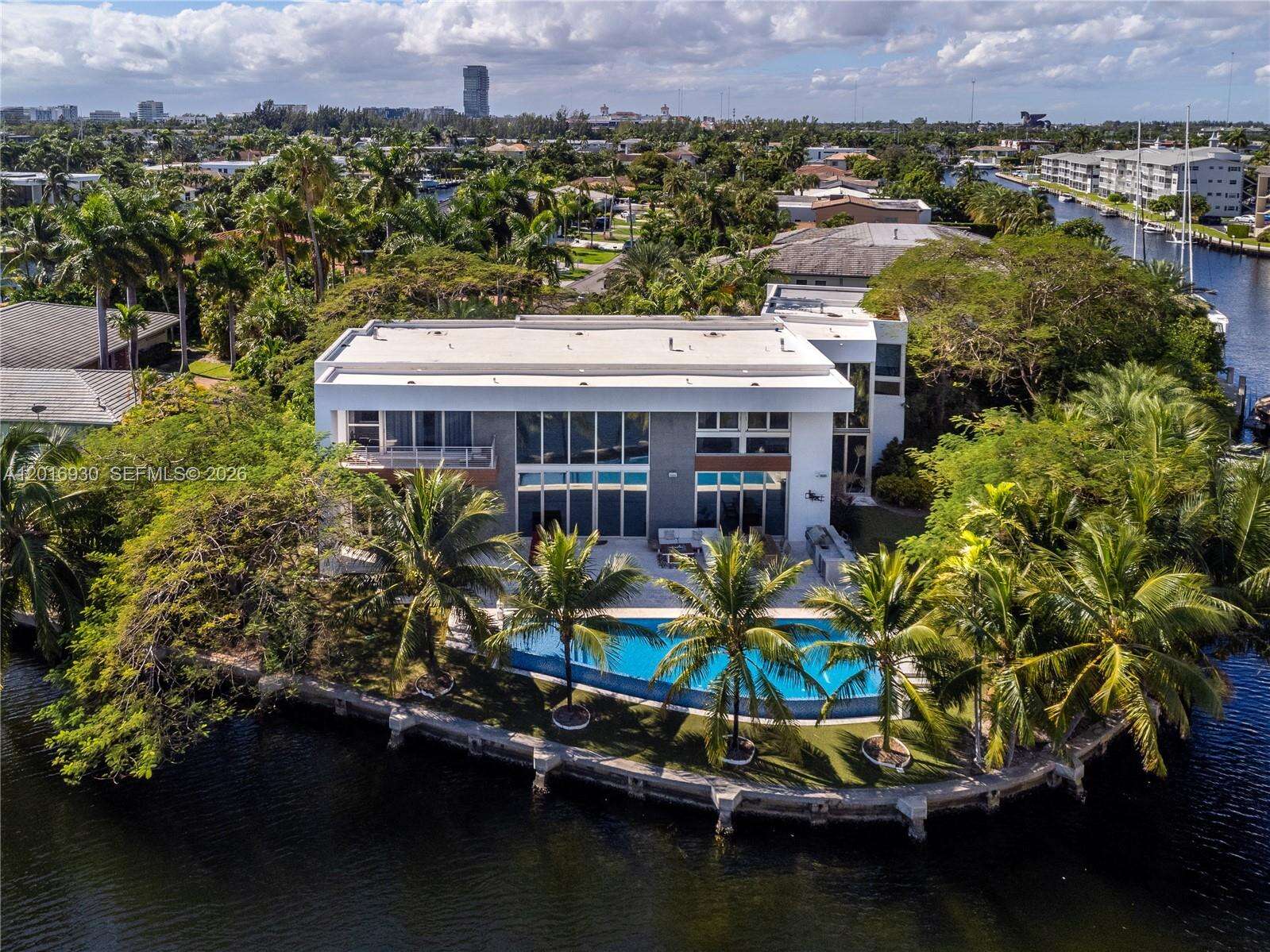 400 Tamarind Dr, Hallandale Beach, FL 33009 | Picture 48