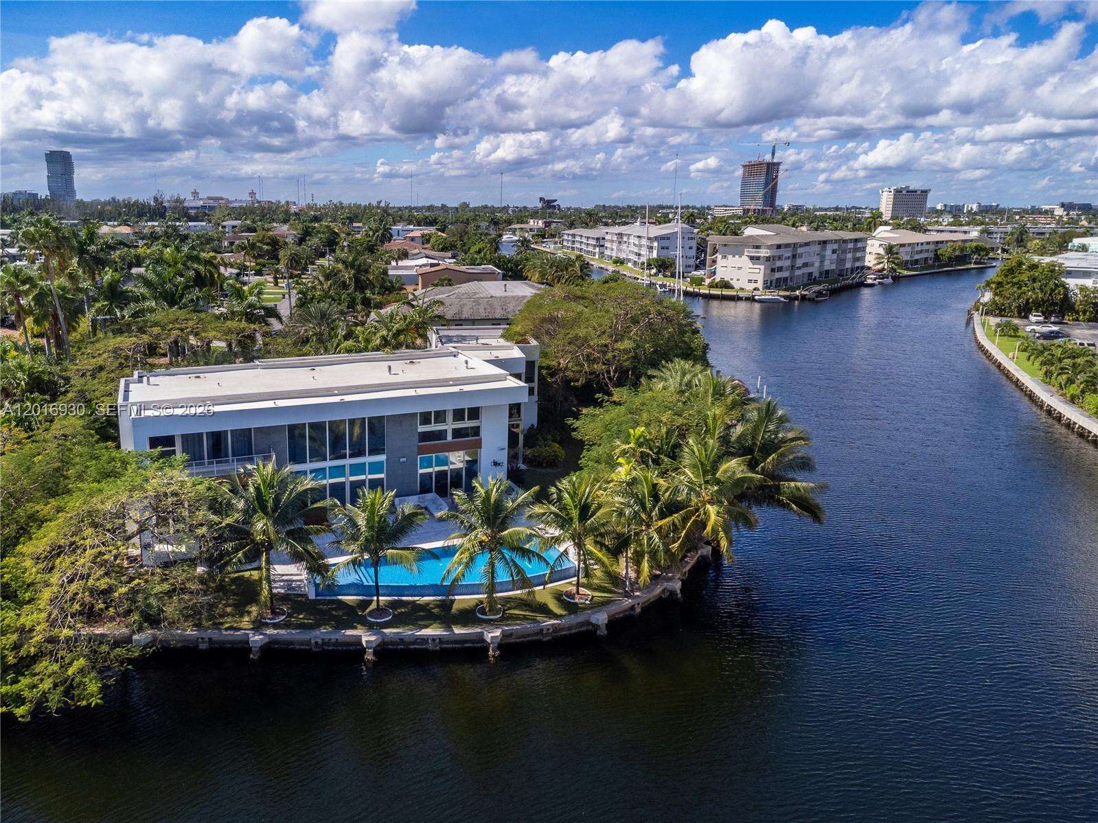 400 Tamarind Dr, Hallandale Beach, FL 33009 | Picture 49