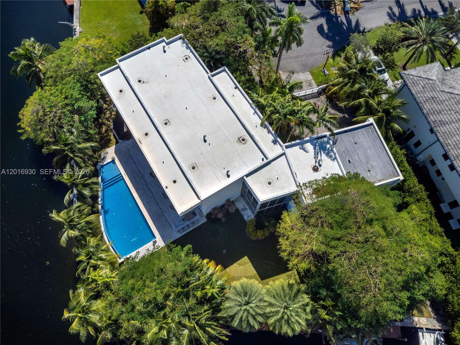 400 Tamarind Dr, Hallandale Beach, FL 33009 | Picture 50