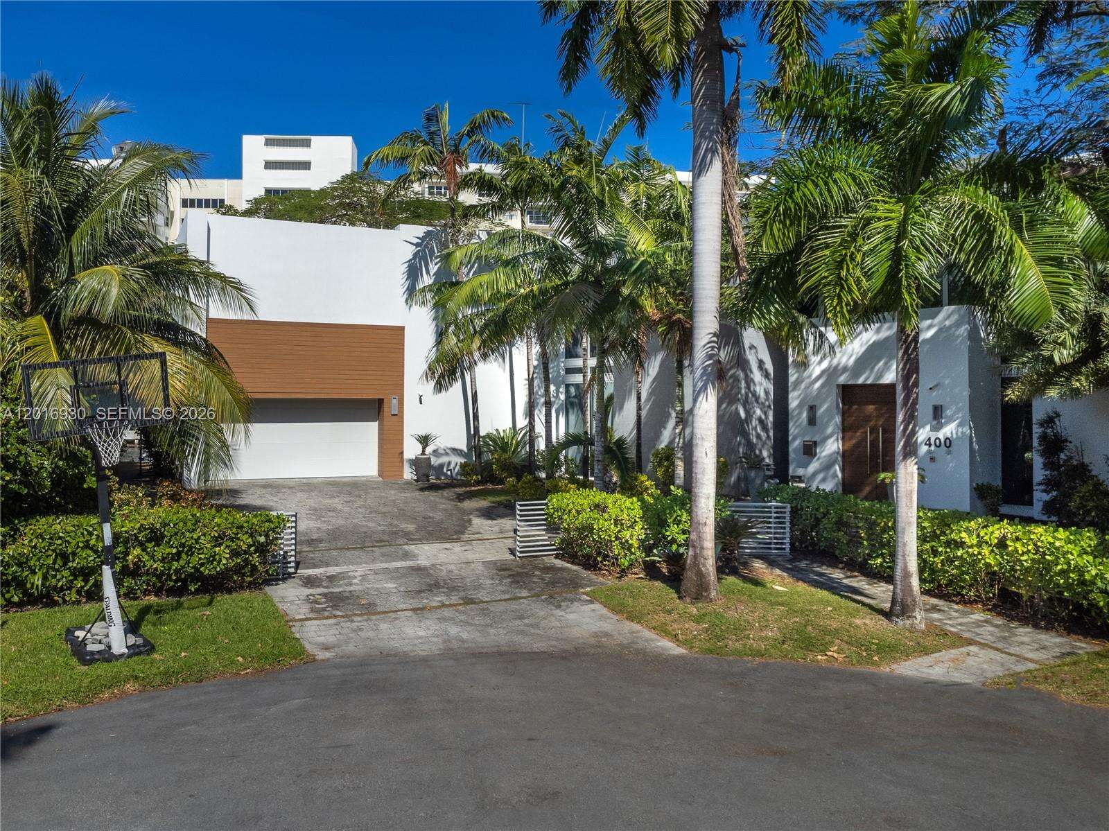 400 Tamarind Dr, Hallandale Beach, FL 33009 | Picture 52