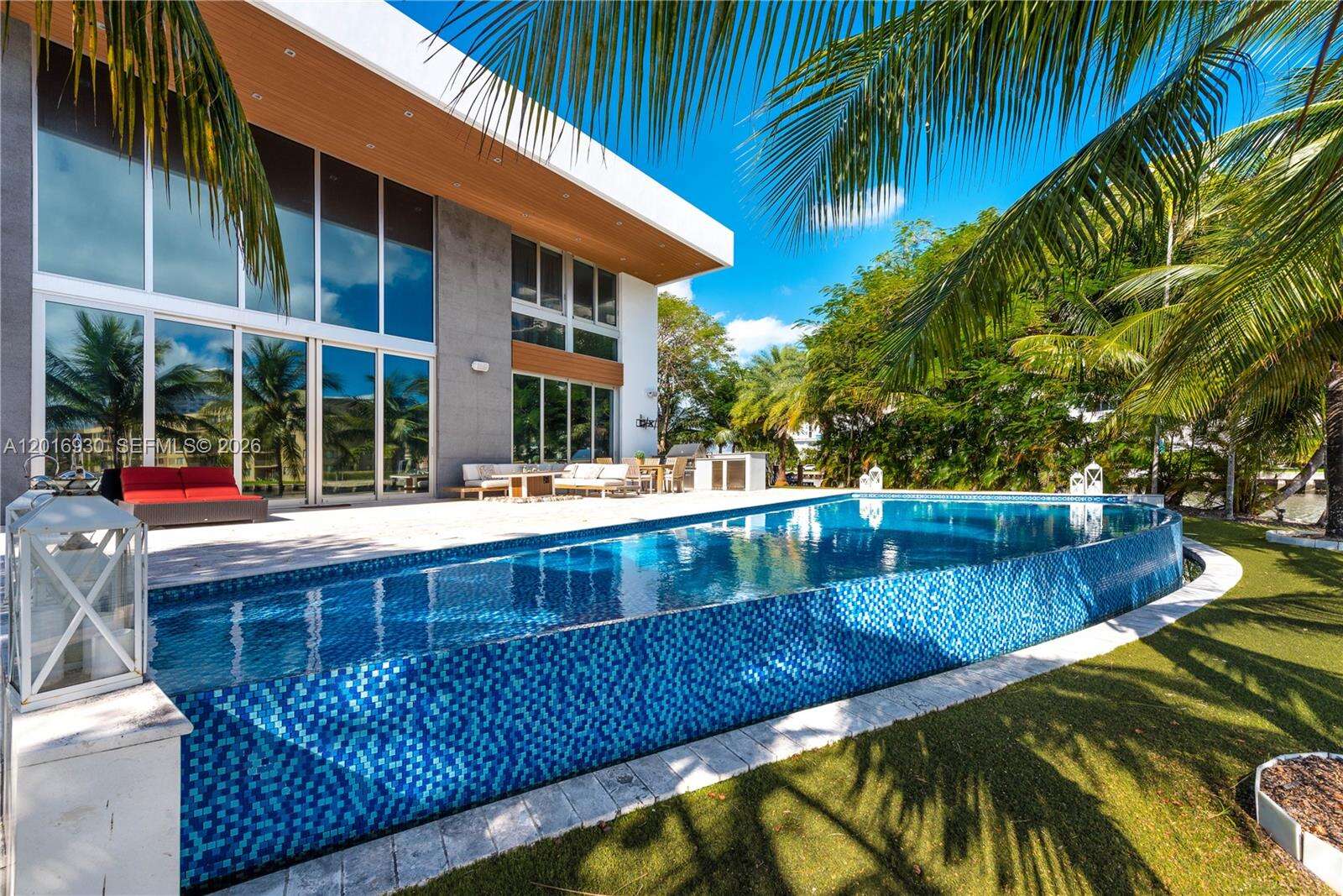 400 Tamarind Dr, Hallandale Beach, FL 33009 | Picture 9