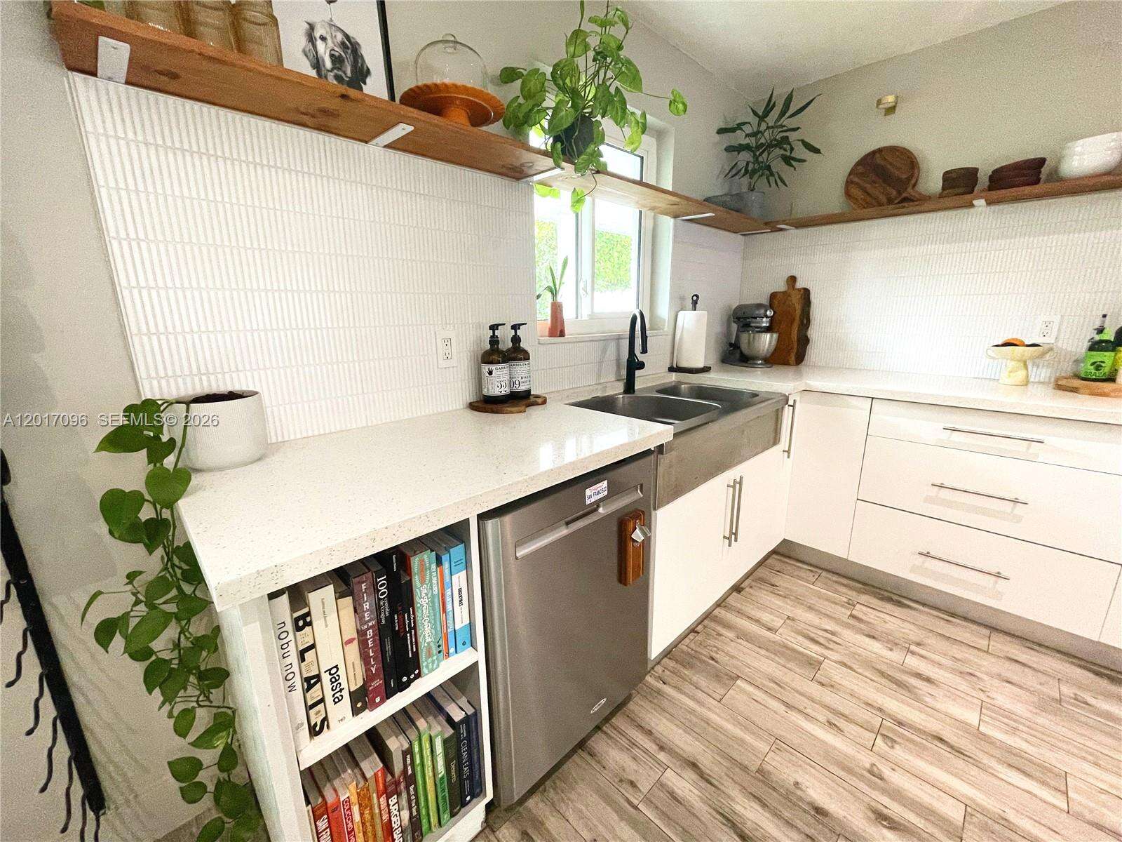 1059 Washington St, Hollywood, FL 33019 | Picture 6
