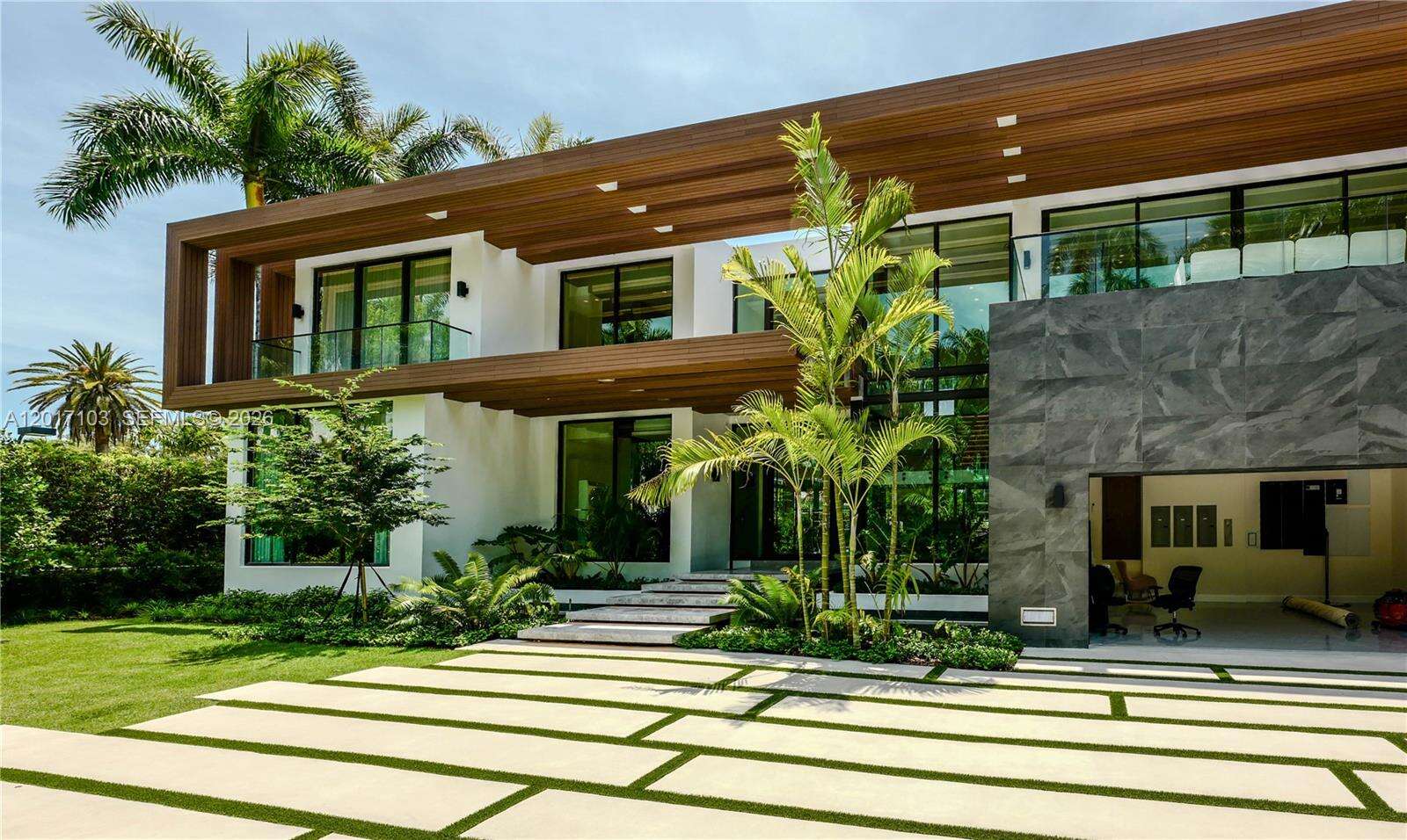 2520 Shelter Ave, Miami Beach, FL 33140 - For Sale photo 14