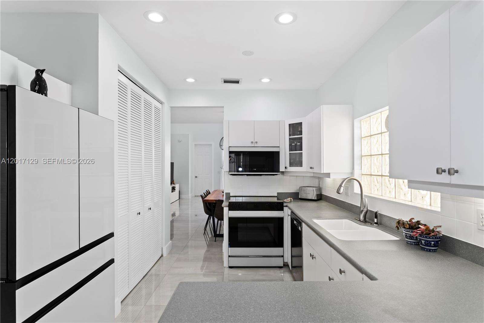 1240 Grant St, Hollywood, FL 33019 - For Sale photo 12