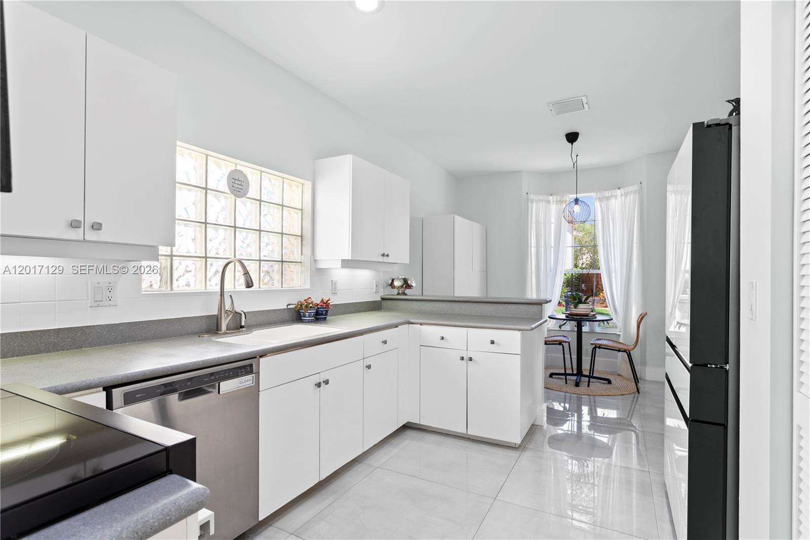 1240 Grant St, Hollywood, FL 33019 - For Sale photo 13