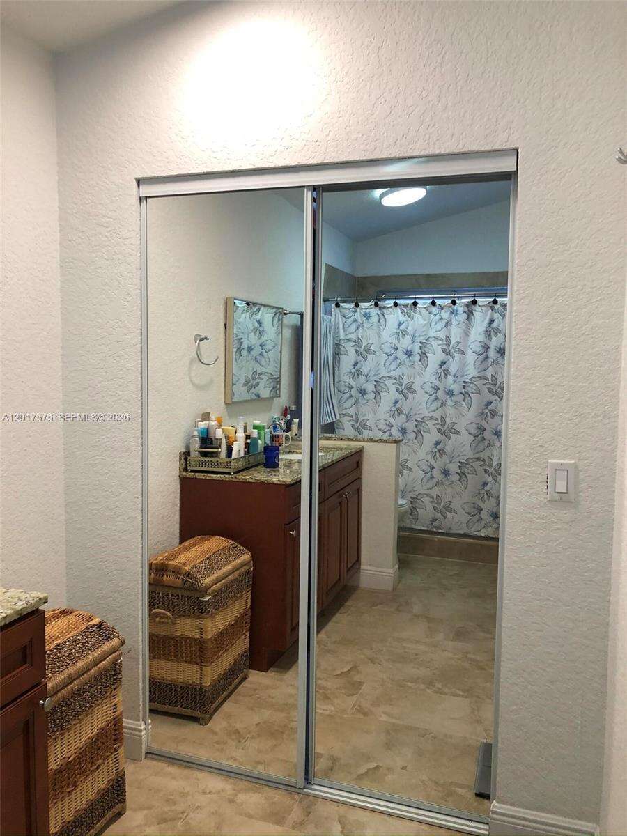 15481 155th Ter, Miami, FL 33187 - For Sale photo 14