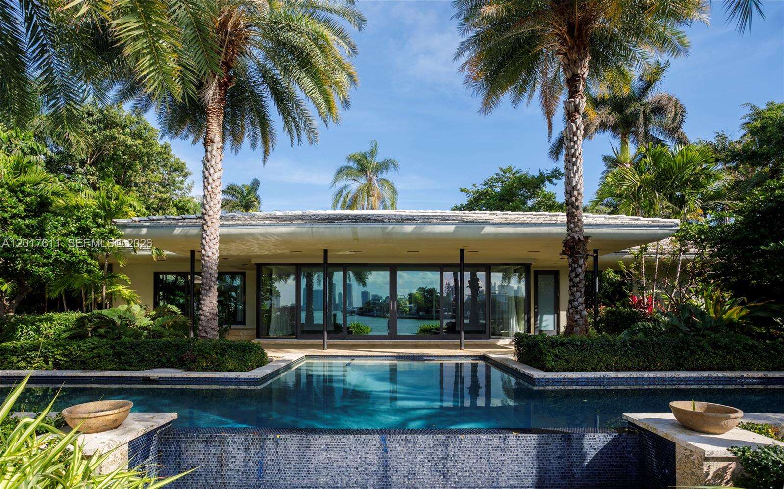 250 San Marino Dr, Miami Beach, FL 33139 | Picture 2