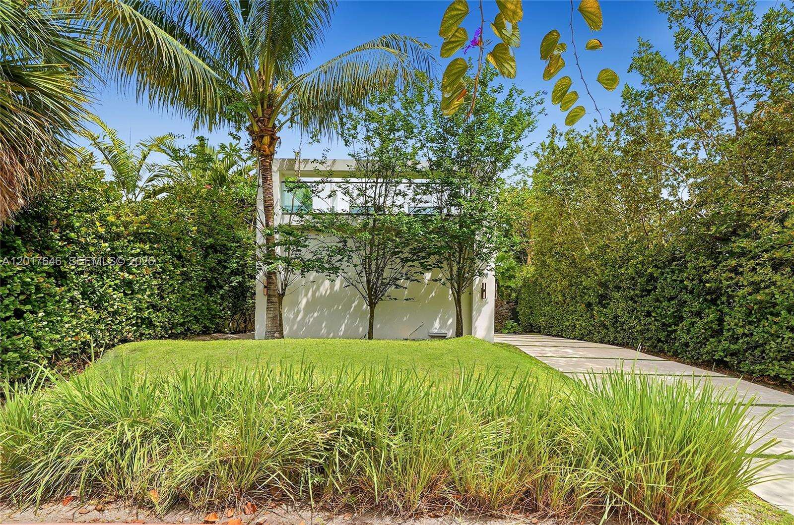 1311 Bay Dr, Miami Beach, FL 33141 | Picture 2