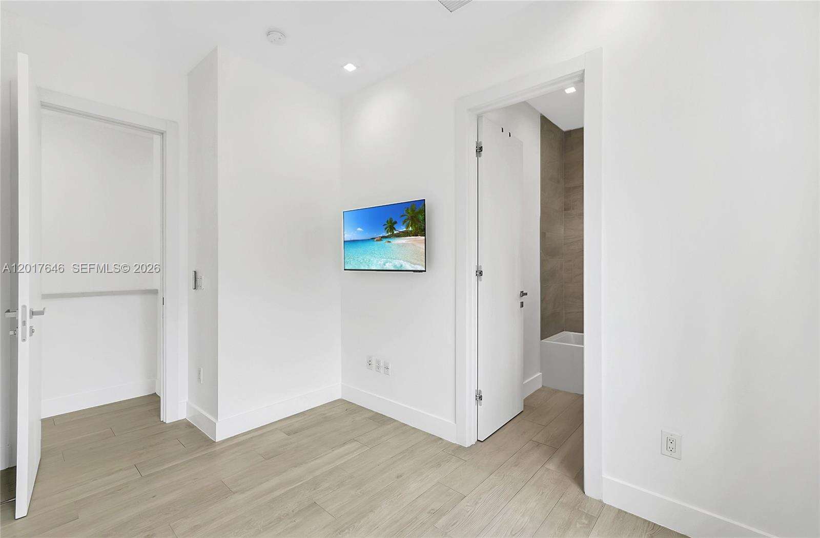 1311 Bay Dr, Miami Beach, FL 33141 | Picture 39