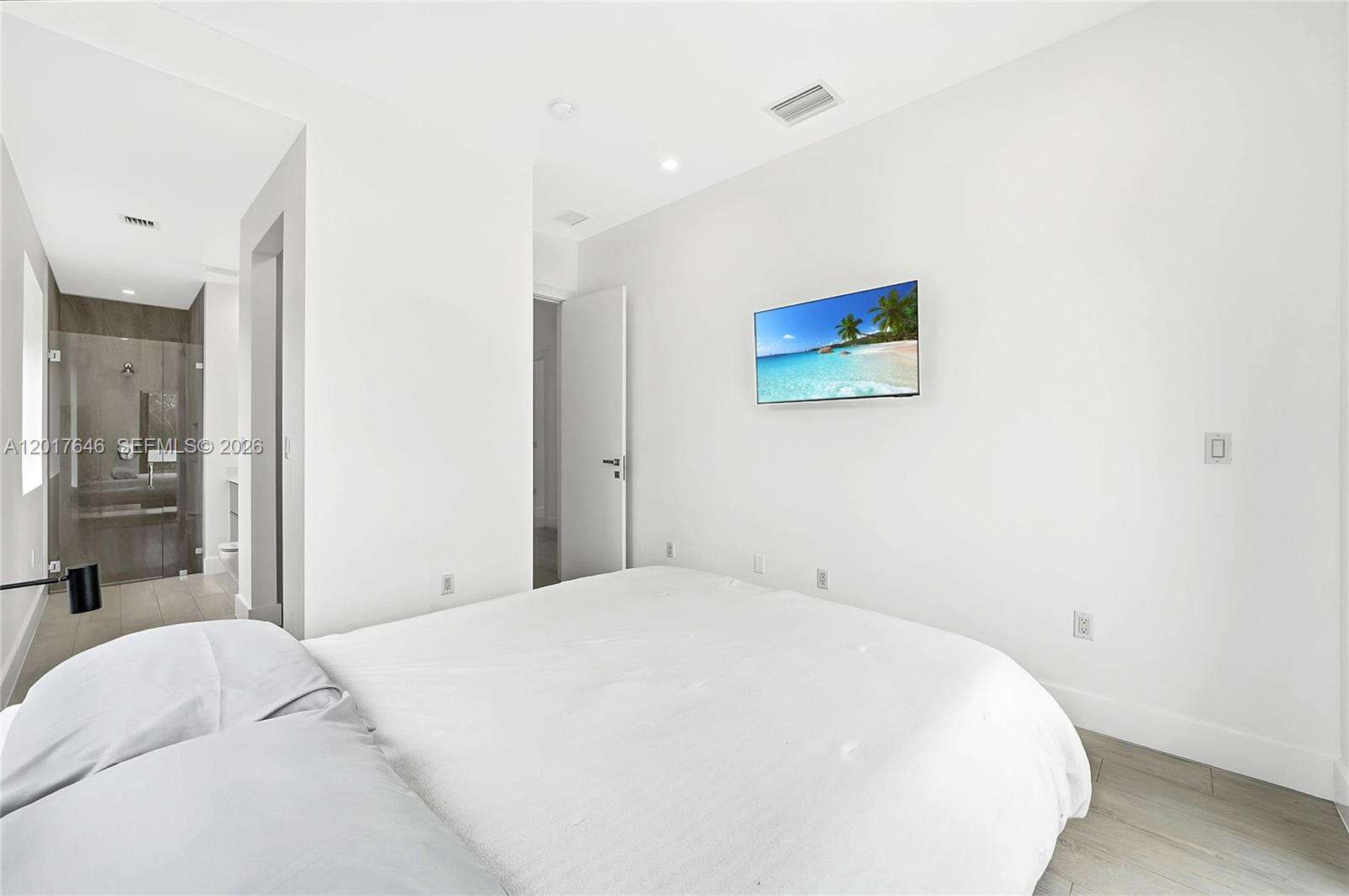 1311 Bay Dr, Miami Beach, FL 33141 | Picture 47