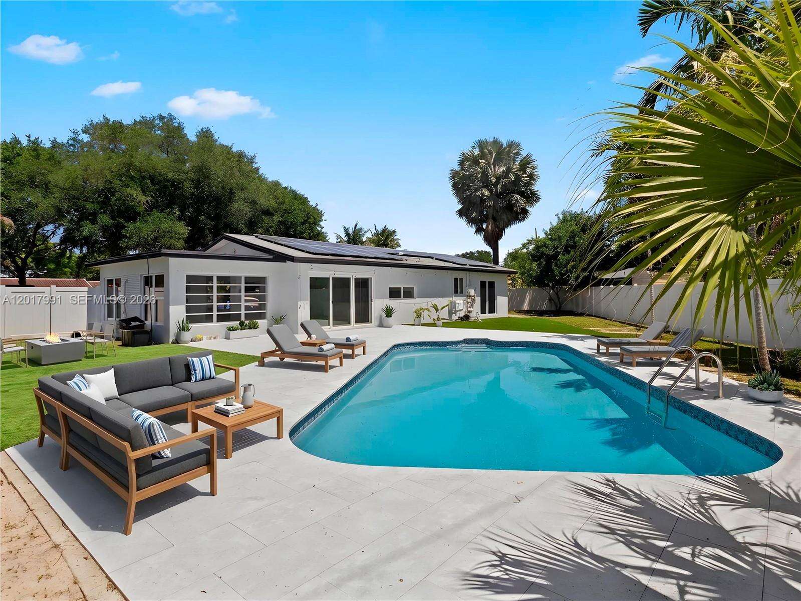 421 56th Ter, Hollywood, FL 33023 - For Sale photo 1