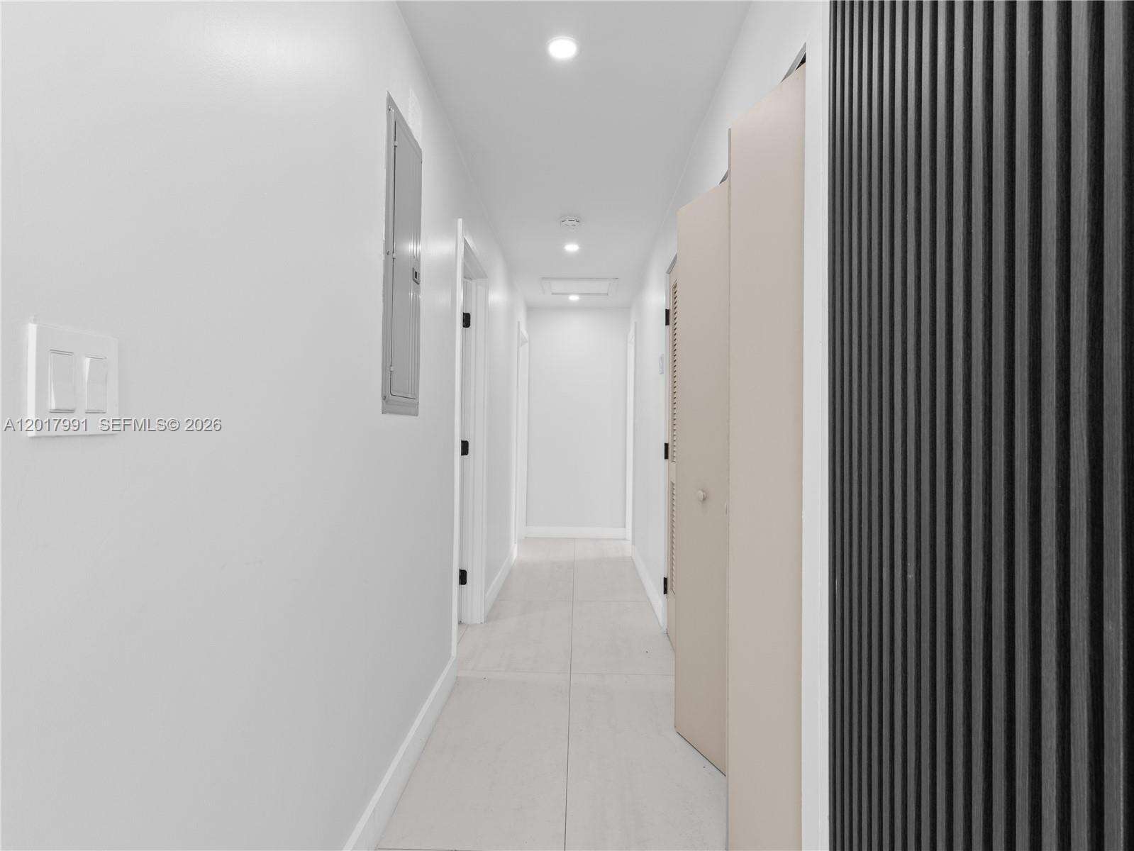 421 56th Ter, Hollywood, FL 33023 - For Sale photo 11