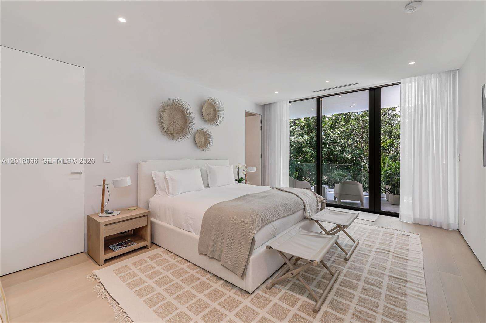 1092 Venetian Dr, Miami, FL 33139 - For Sale photo 15