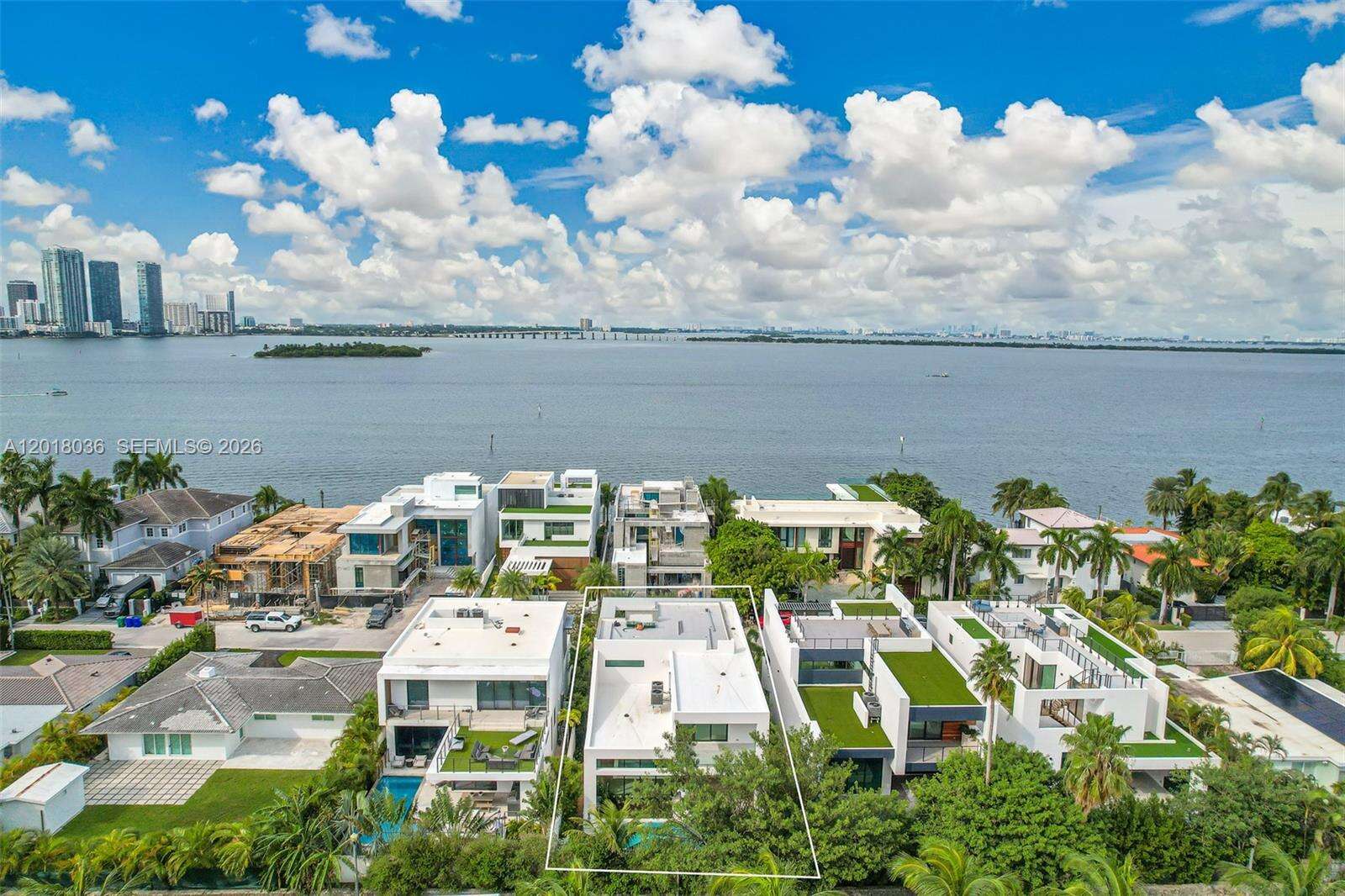 1092 Venetian Dr, Miami, FL 33139 | Picture 4