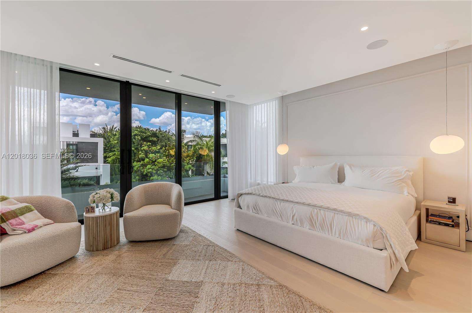 1092 Venetian Dr, Miami, FL 33139 - For Sale photo 9