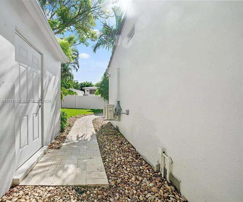 1617 3rd Ct, Fort Lauderdale, FL 33301 - For Sale photo 32