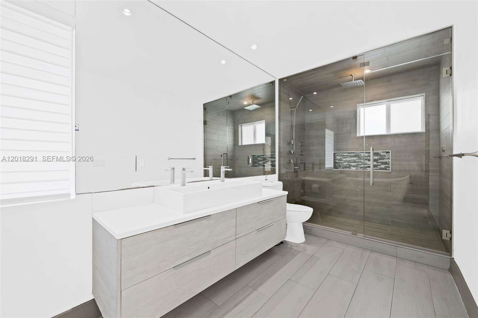 2711 Mayan Dr, Fort Lauderdale, FL 33316 - For Sale photo 14