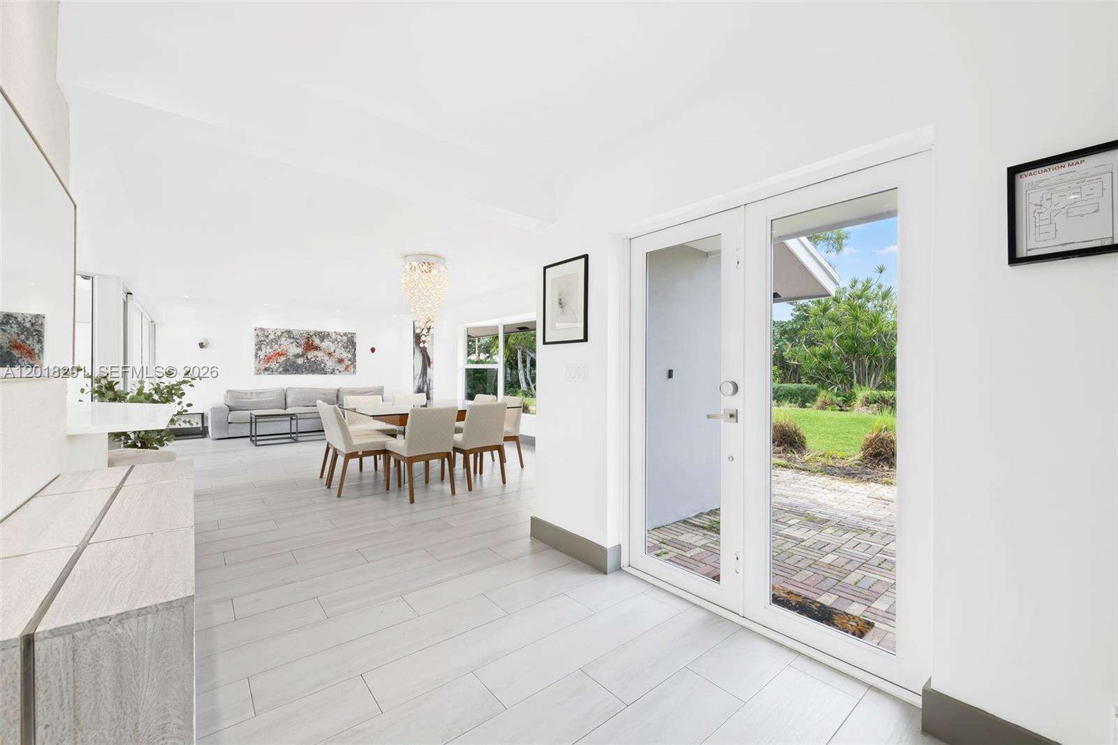 2711 Mayan Dr, Fort Lauderdale, FL 33316 - For Sale photo 6