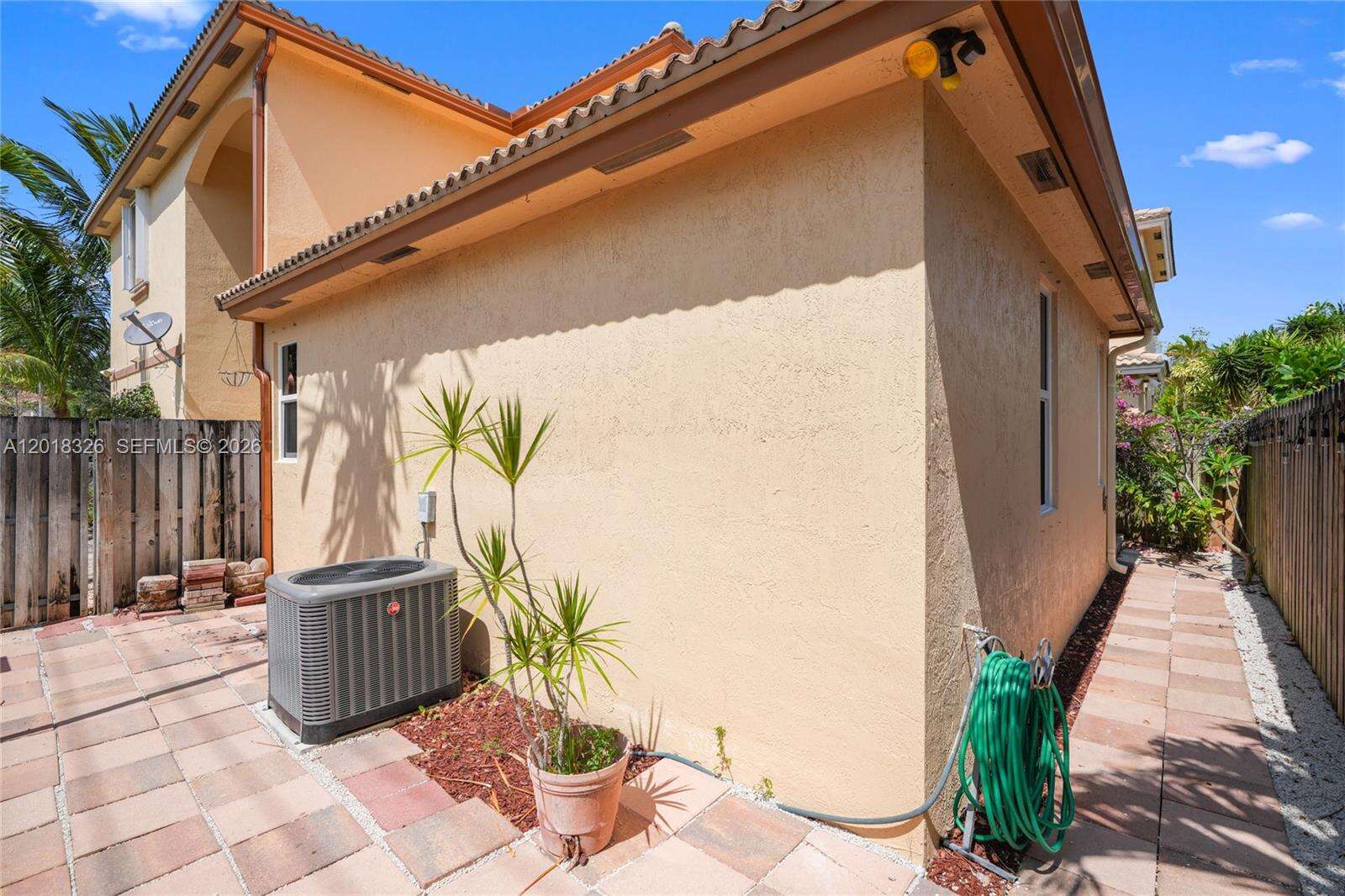 1282 Grant Ct, Hollywood, FL 33019 - For Sale photo 34