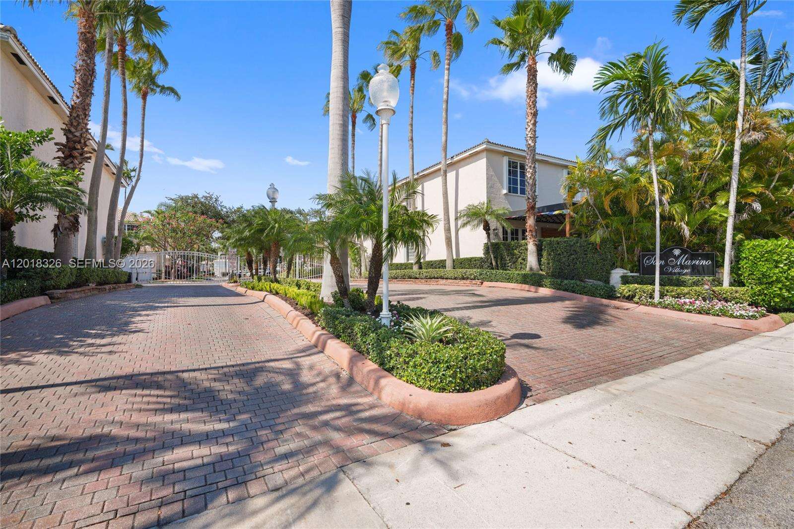 1282 Grant Ct, Hollywood, FL 33019 - For Sale photo 39