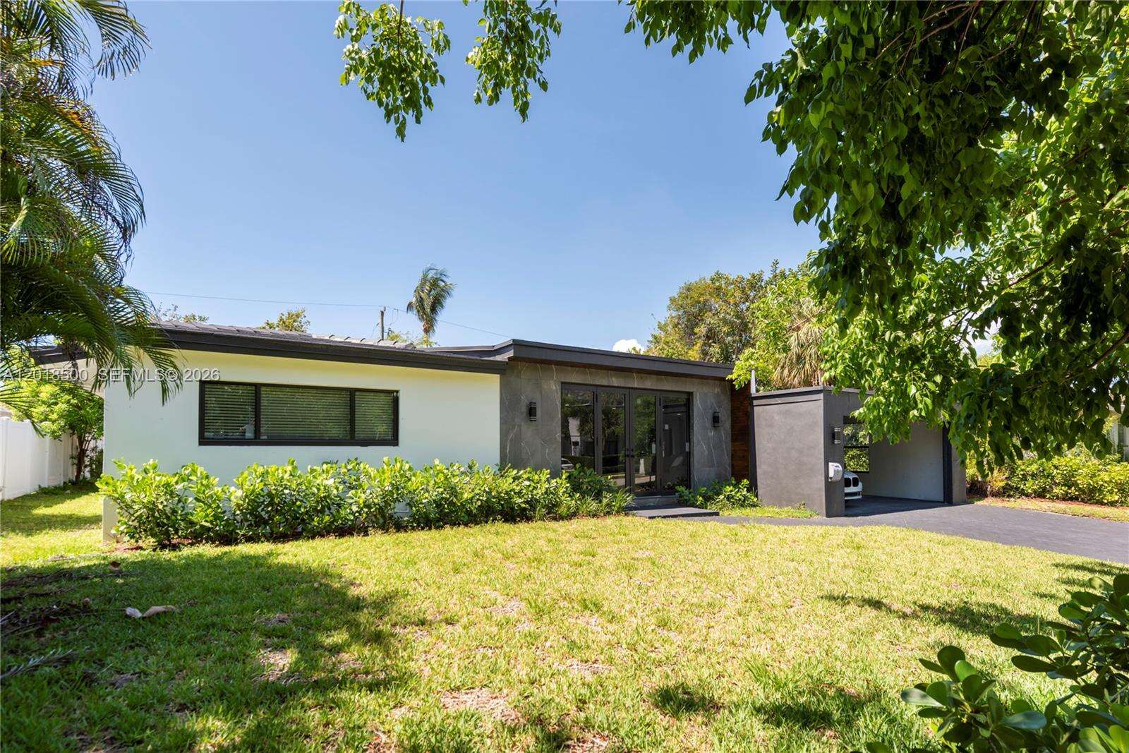 2308 18 St, Fort Lauderdale, FL 33316 - For Sale photo 2