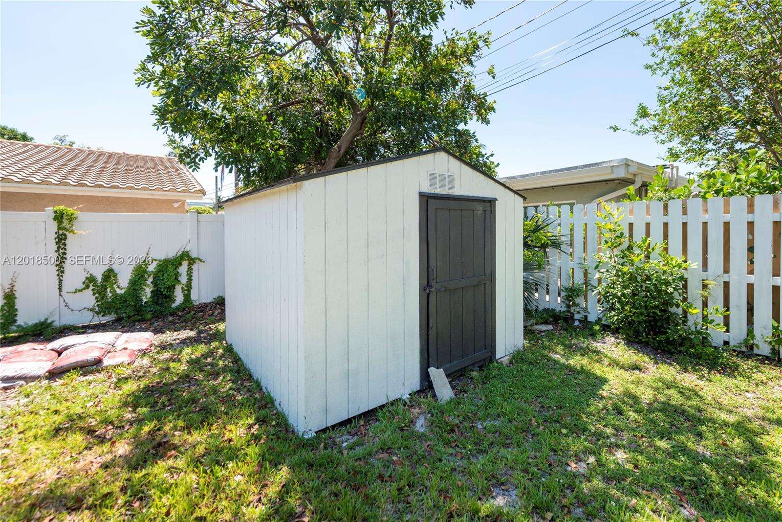 2308 18 St, Fort Lauderdale, FL 33316 - For Sale photo 3
