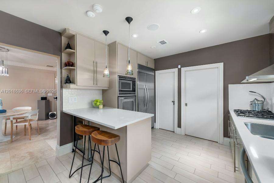 830 Dilido Dr, Miami Beach, FL 33139 - For Sale photo 7