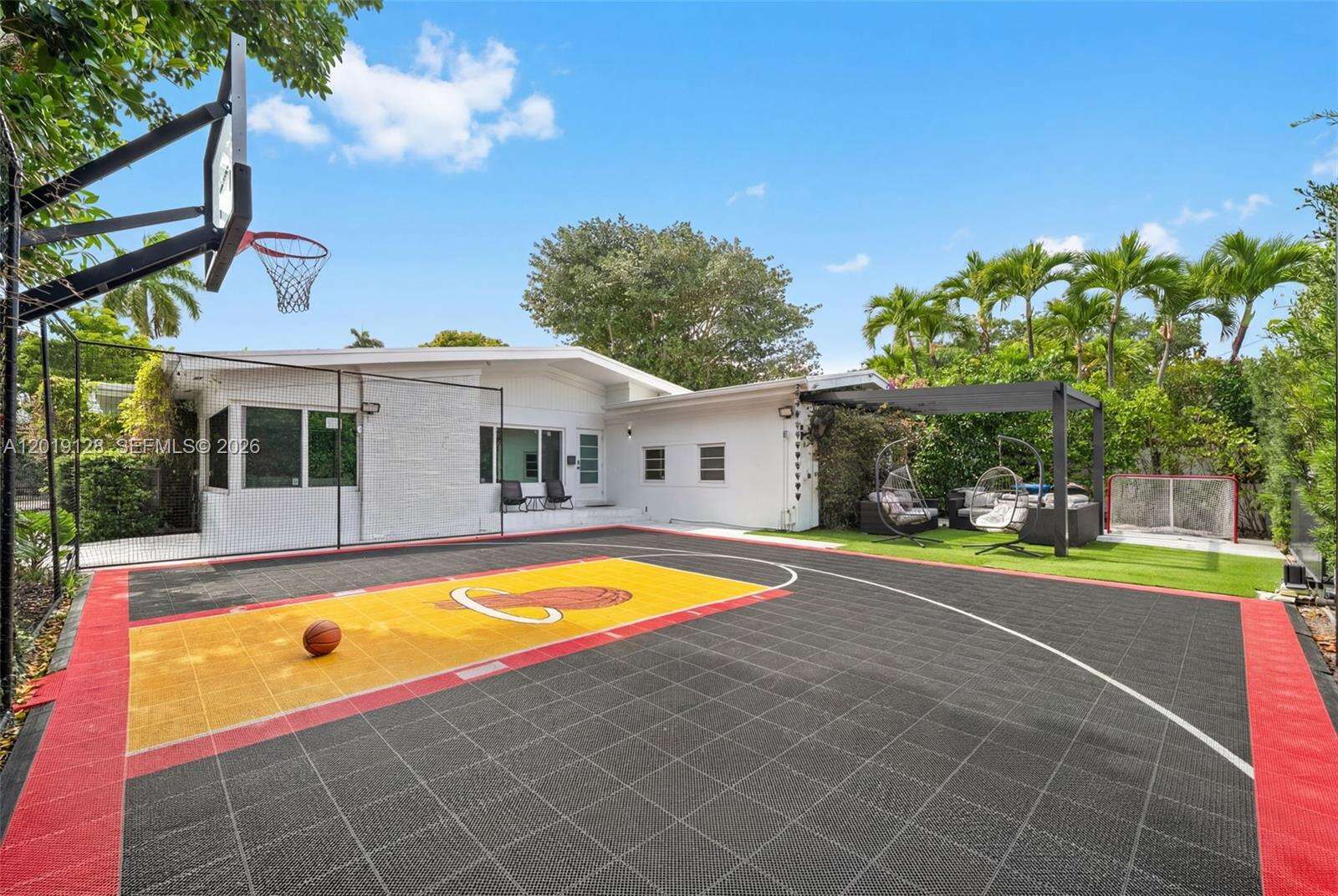 3758 Prairie Ave, Miami Beach, FL 33140 - For Sale photo 2