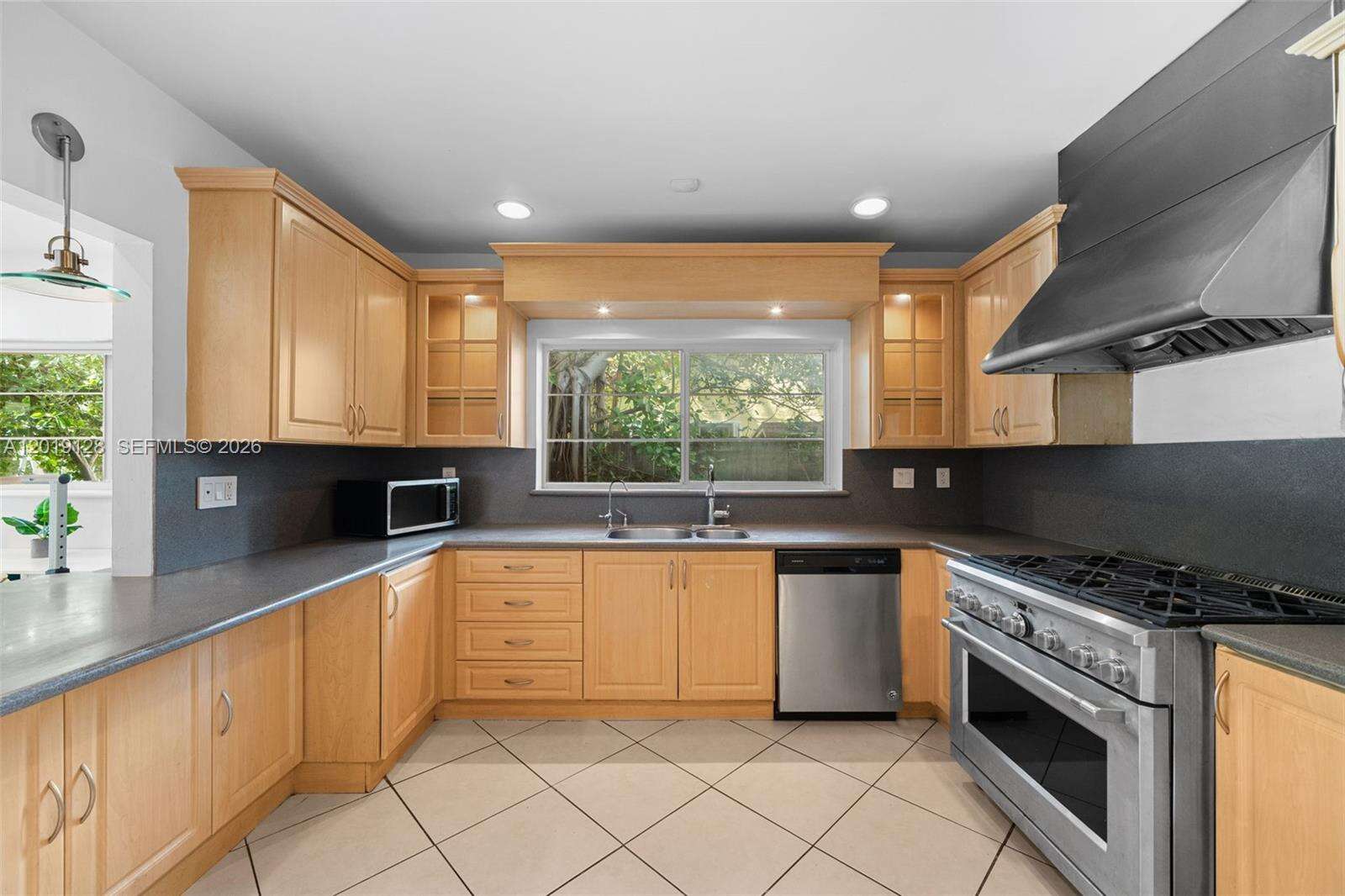 3758 Prairie Ave, Miami Beach, FL 33140 - For Sale photo 11