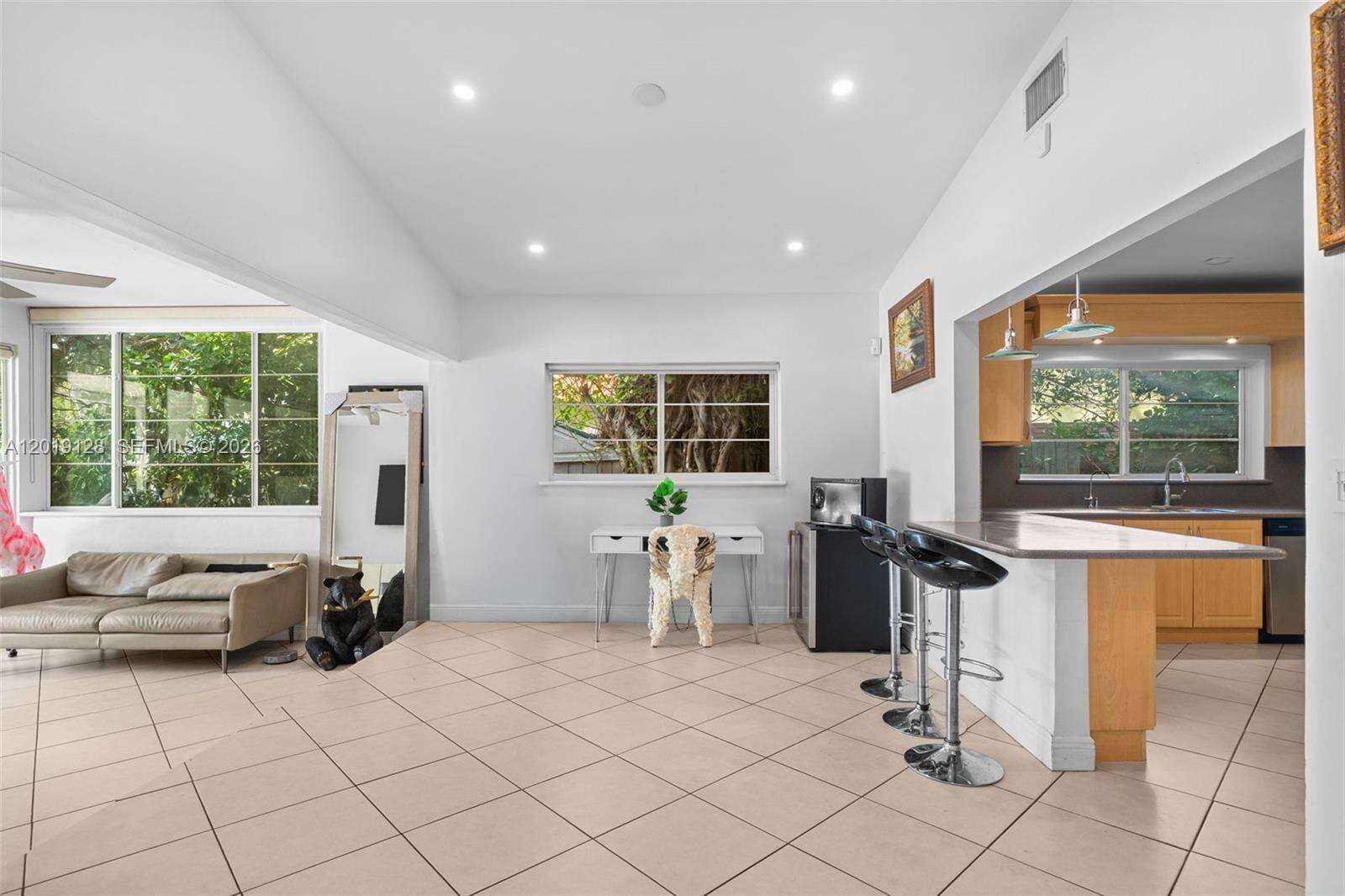 3758 Prairie Ave, Miami Beach, FL 33140 - For Sale photo 9